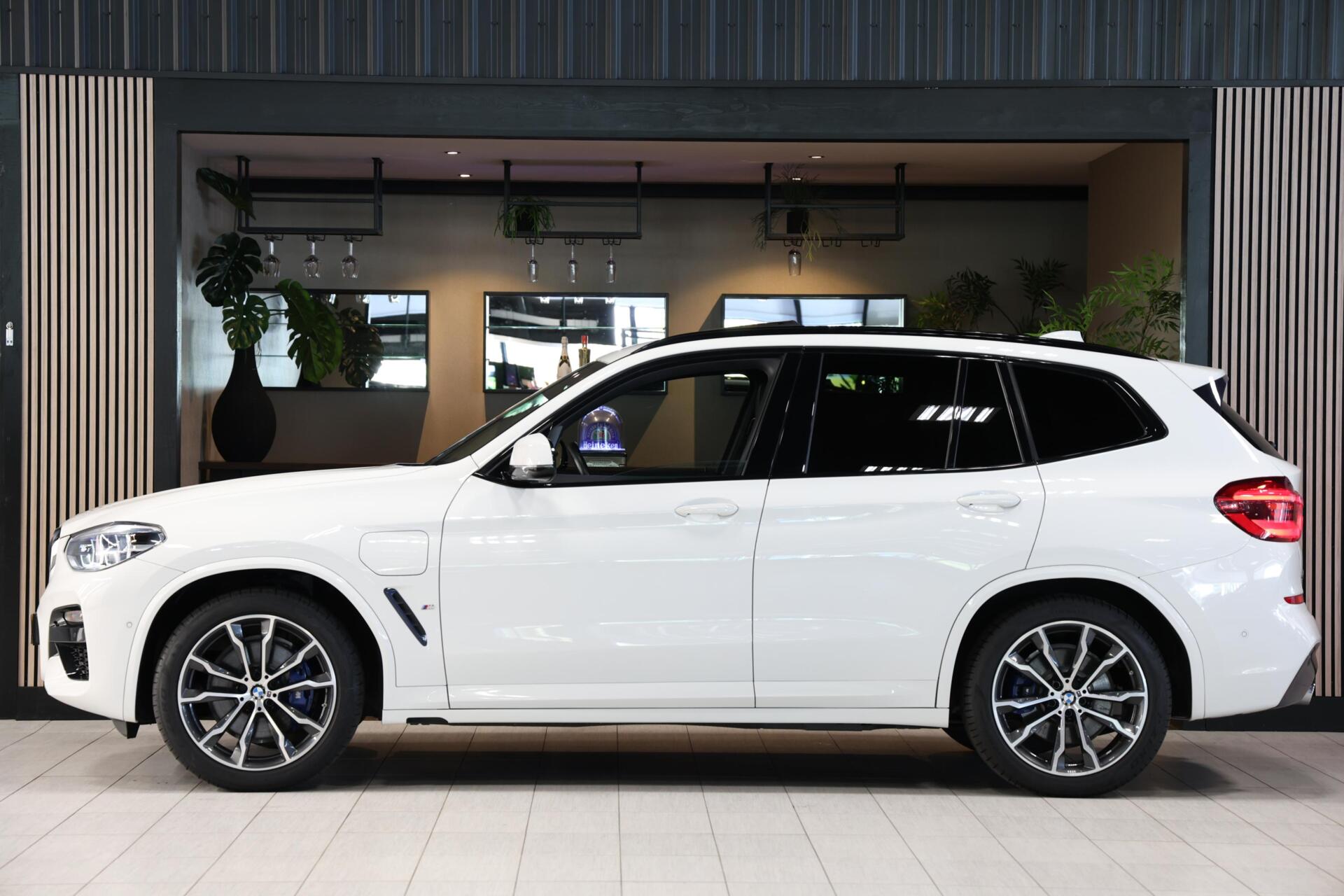 Foto van BMW X3 Xdrive30e