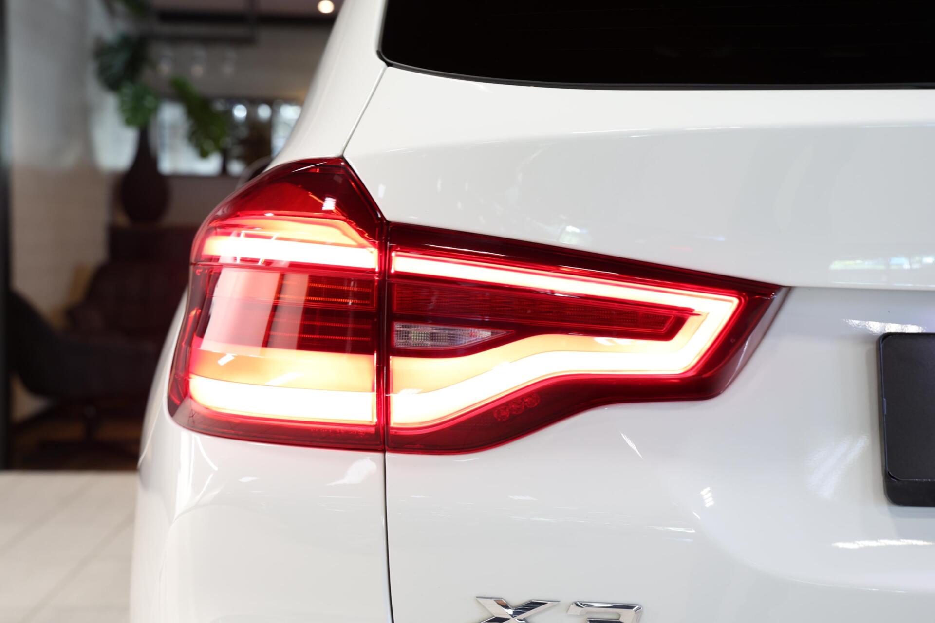 Foto van BMW X3 Xdrive30e