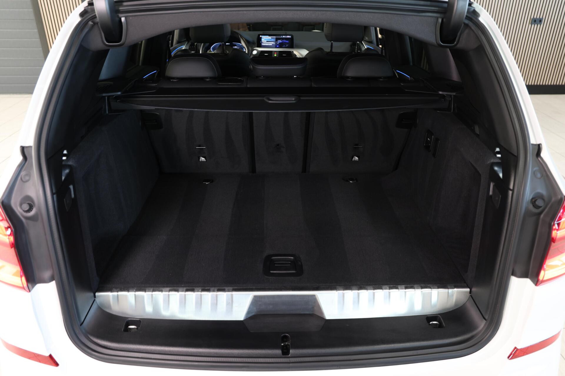 Foto van BMW X3 Xdrive30e