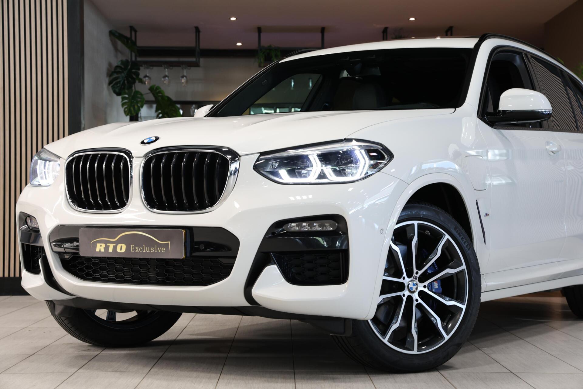 Foto van BMW X3 Xdrive30e
