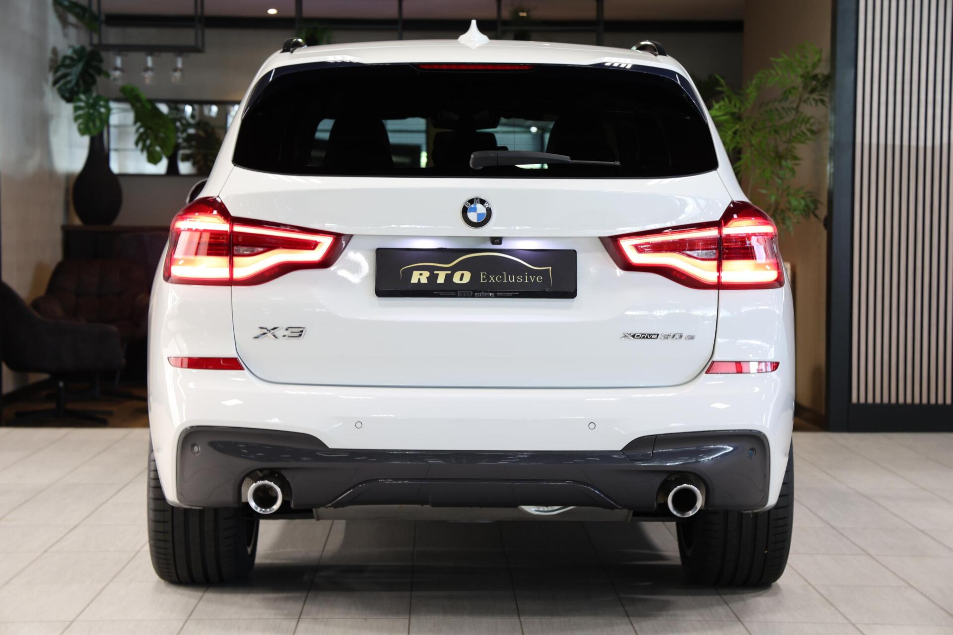 Foto van BMW X3 Xdrive30e