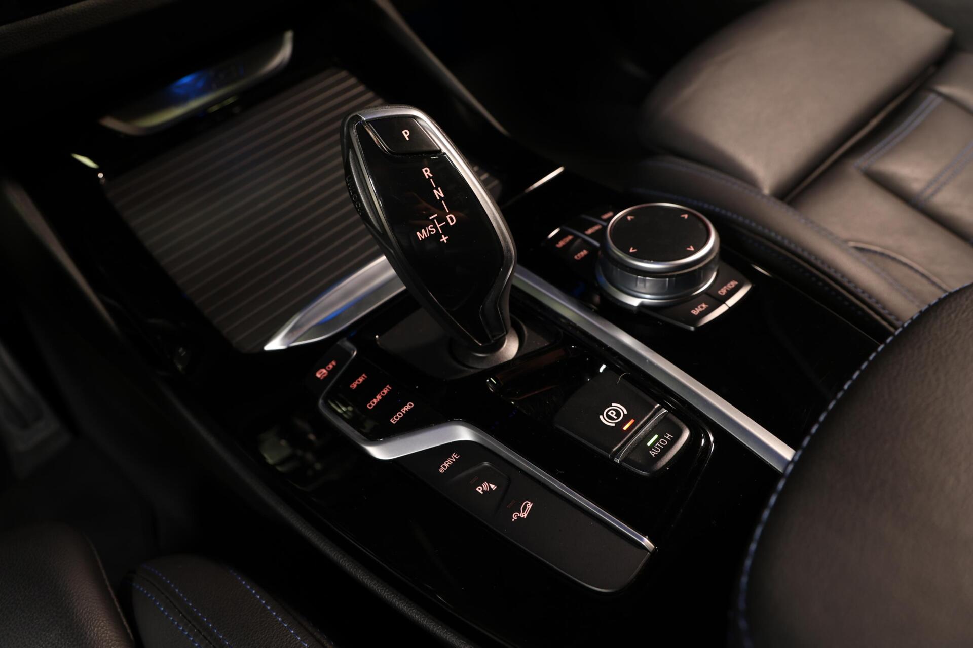 Foto van BMW X3 Xdrive30e