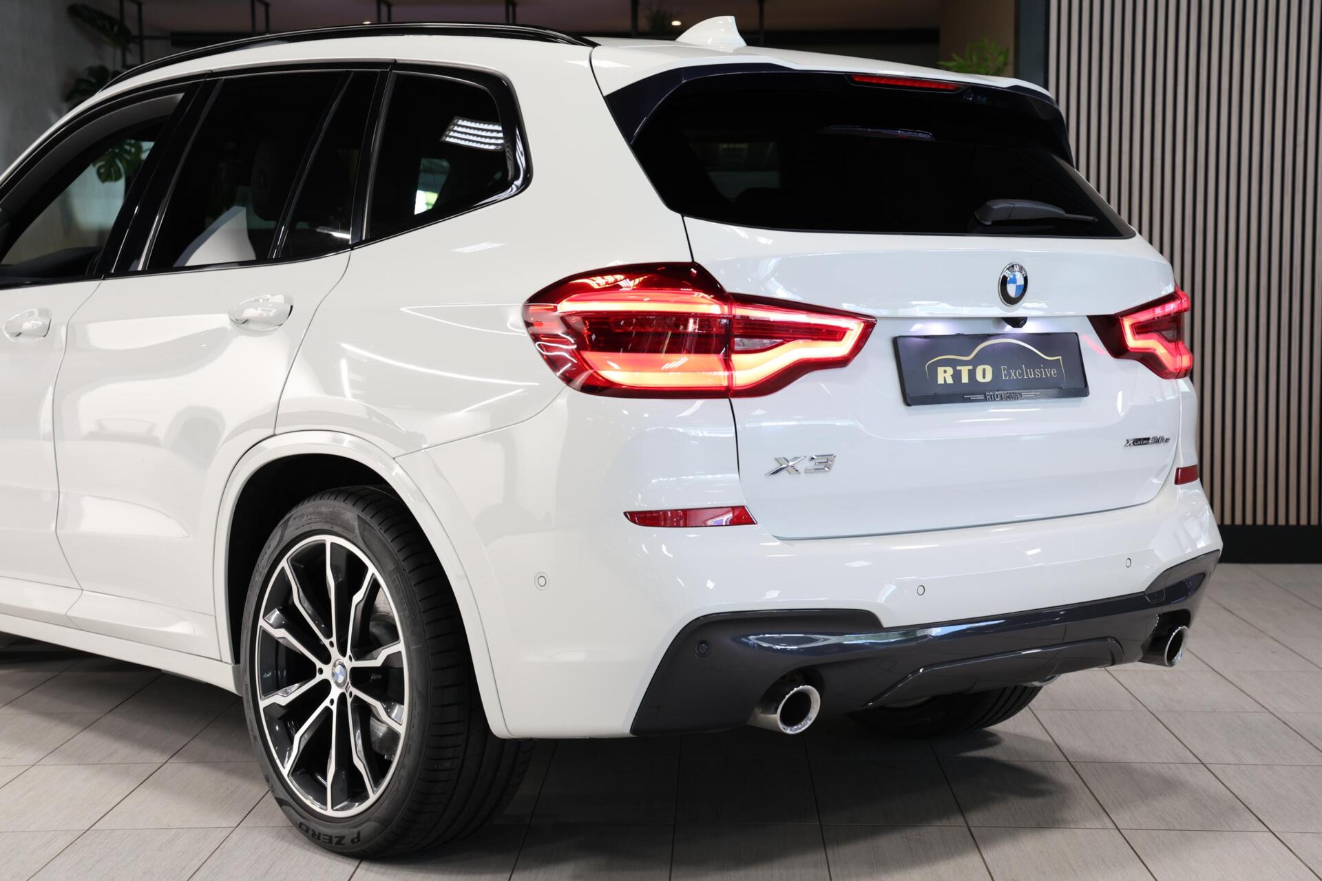 Foto van BMW X3 Xdrive30e