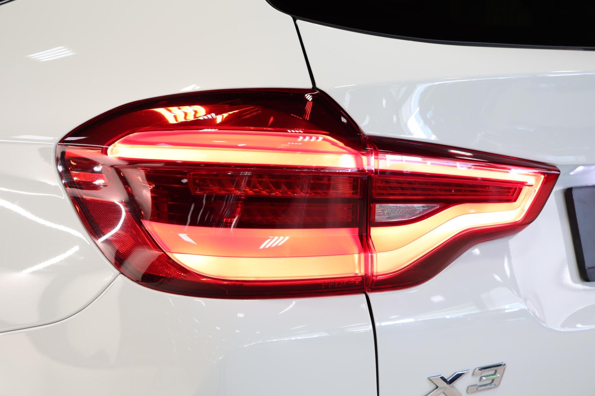 Foto van BMW X3 Xdrive30e