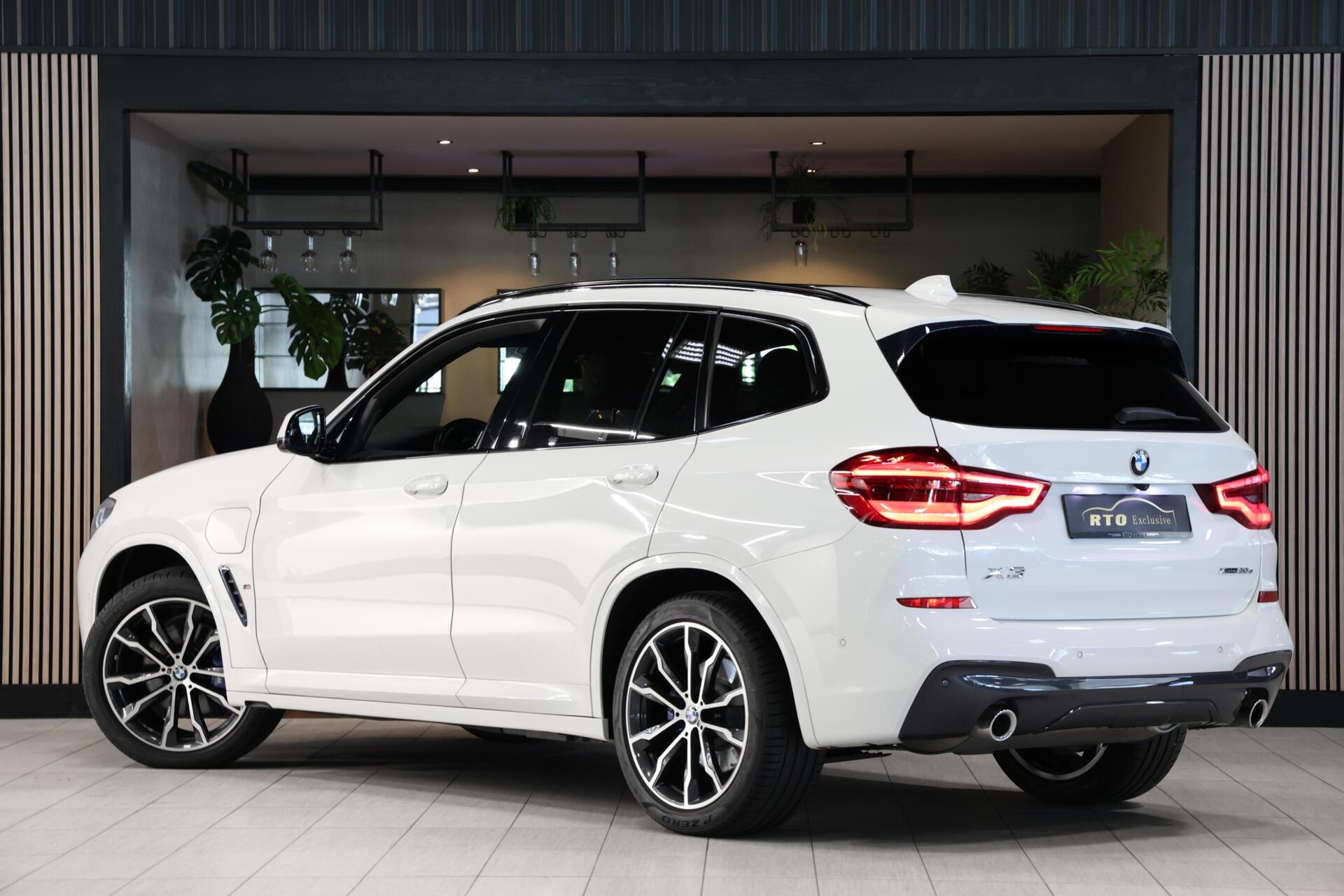 Foto van BMW X3 Xdrive30e