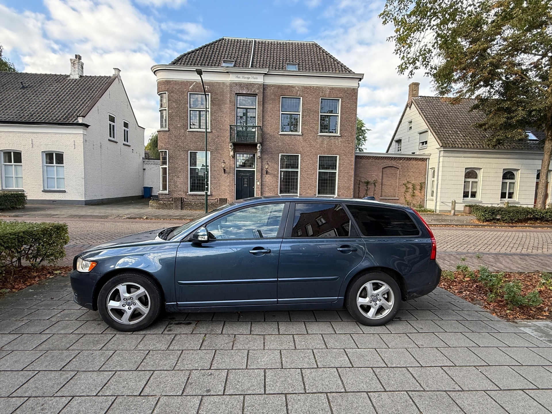 Volvo V50 1.6 Sport DEALER ONDERHOUDEN KOUDE AIRCO NIEUWE APK 2010 - voorkant