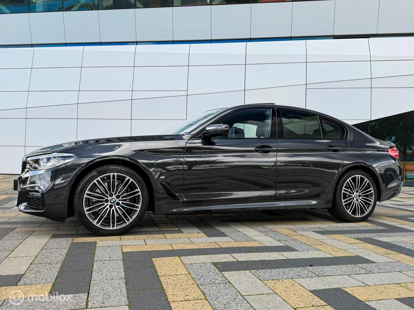 Foto van BMW 530e Iperformance