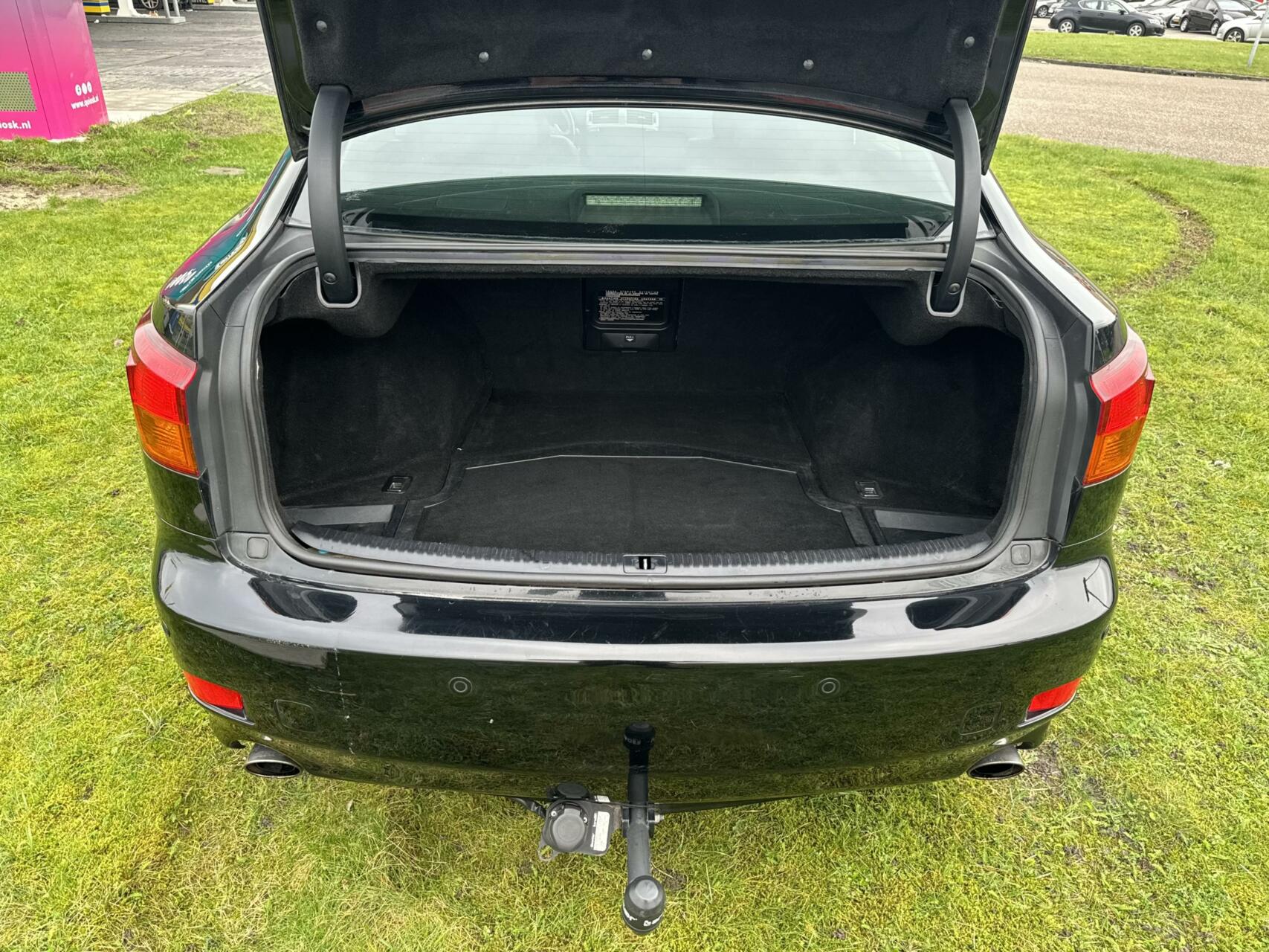 Foto van Lexus Is