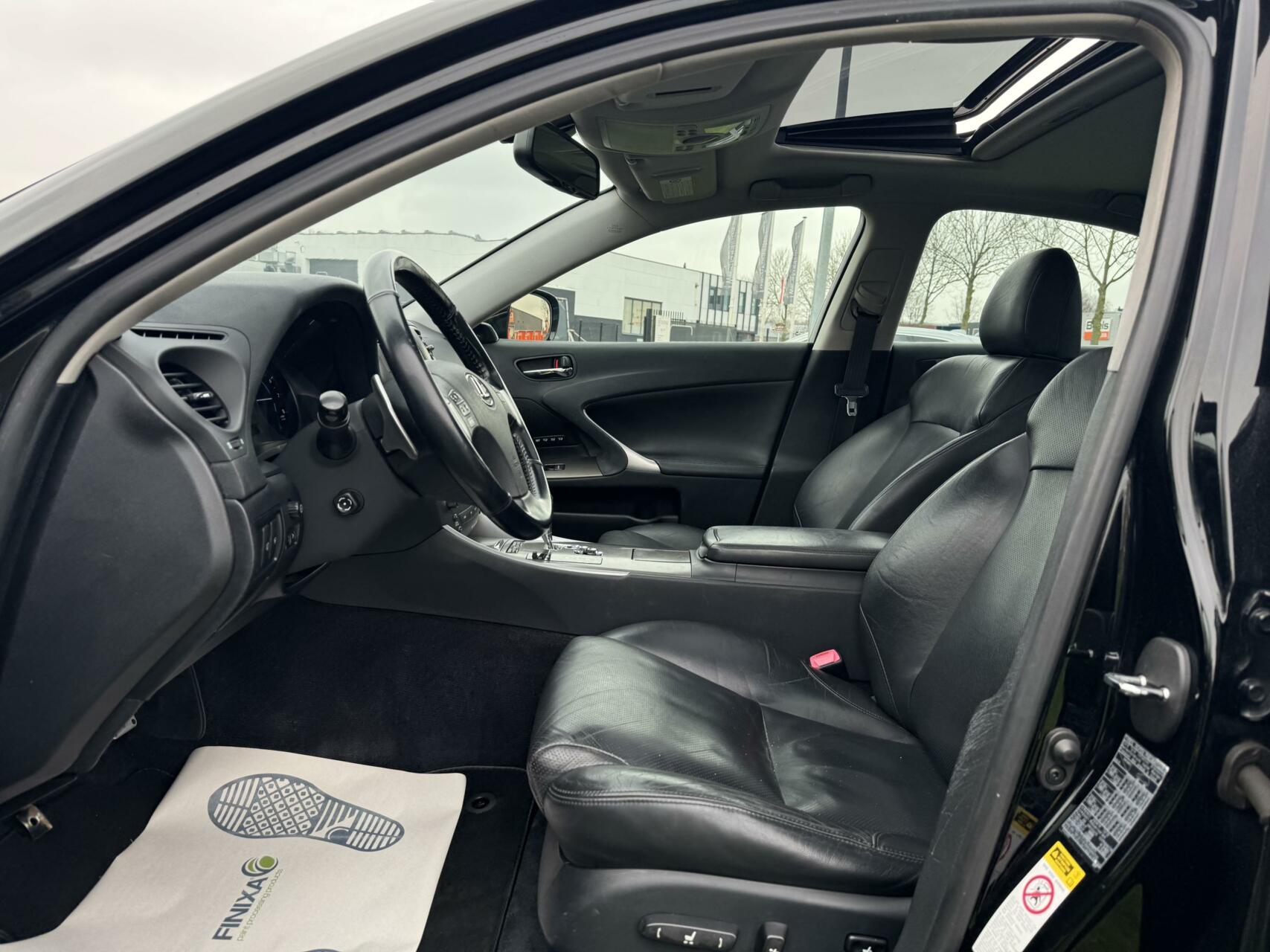 Foto van Lexus Is