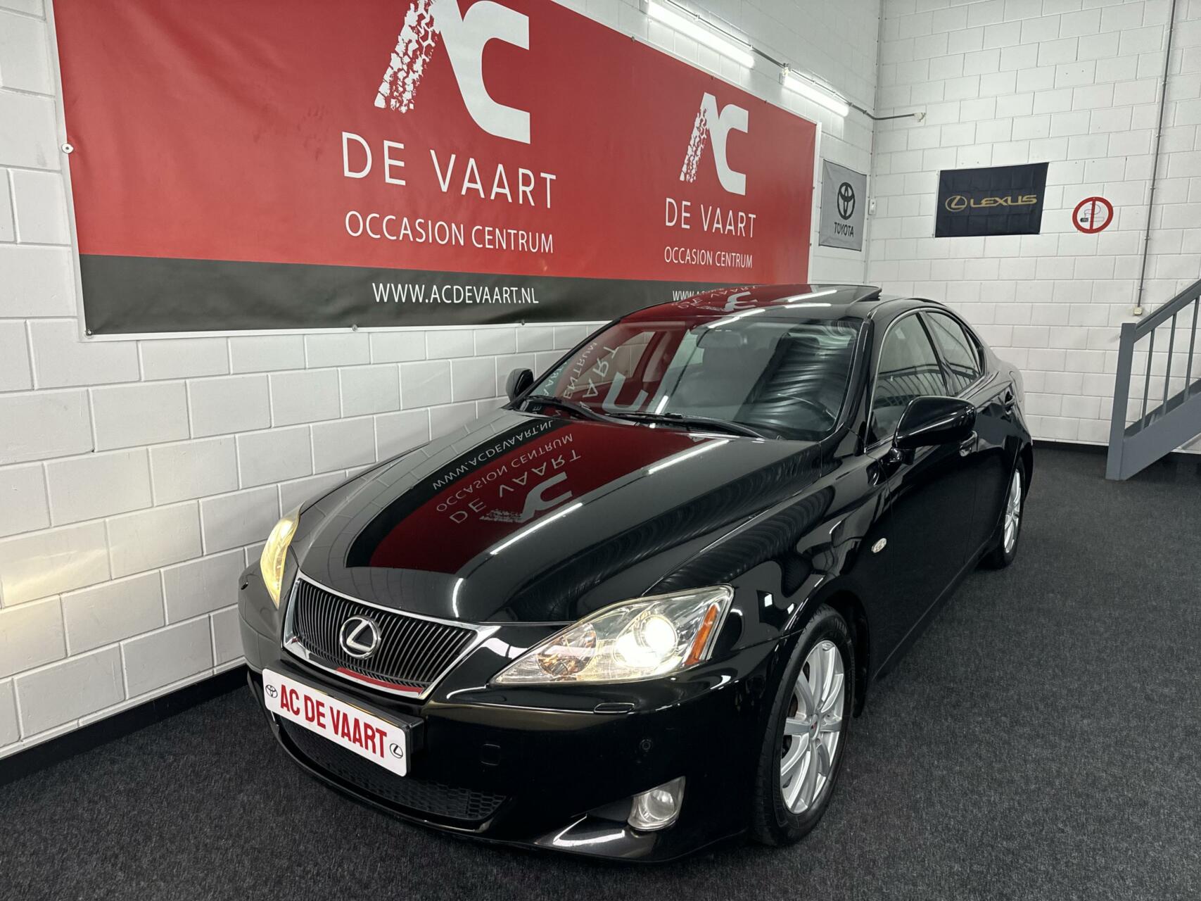 Foto van Lexus Is