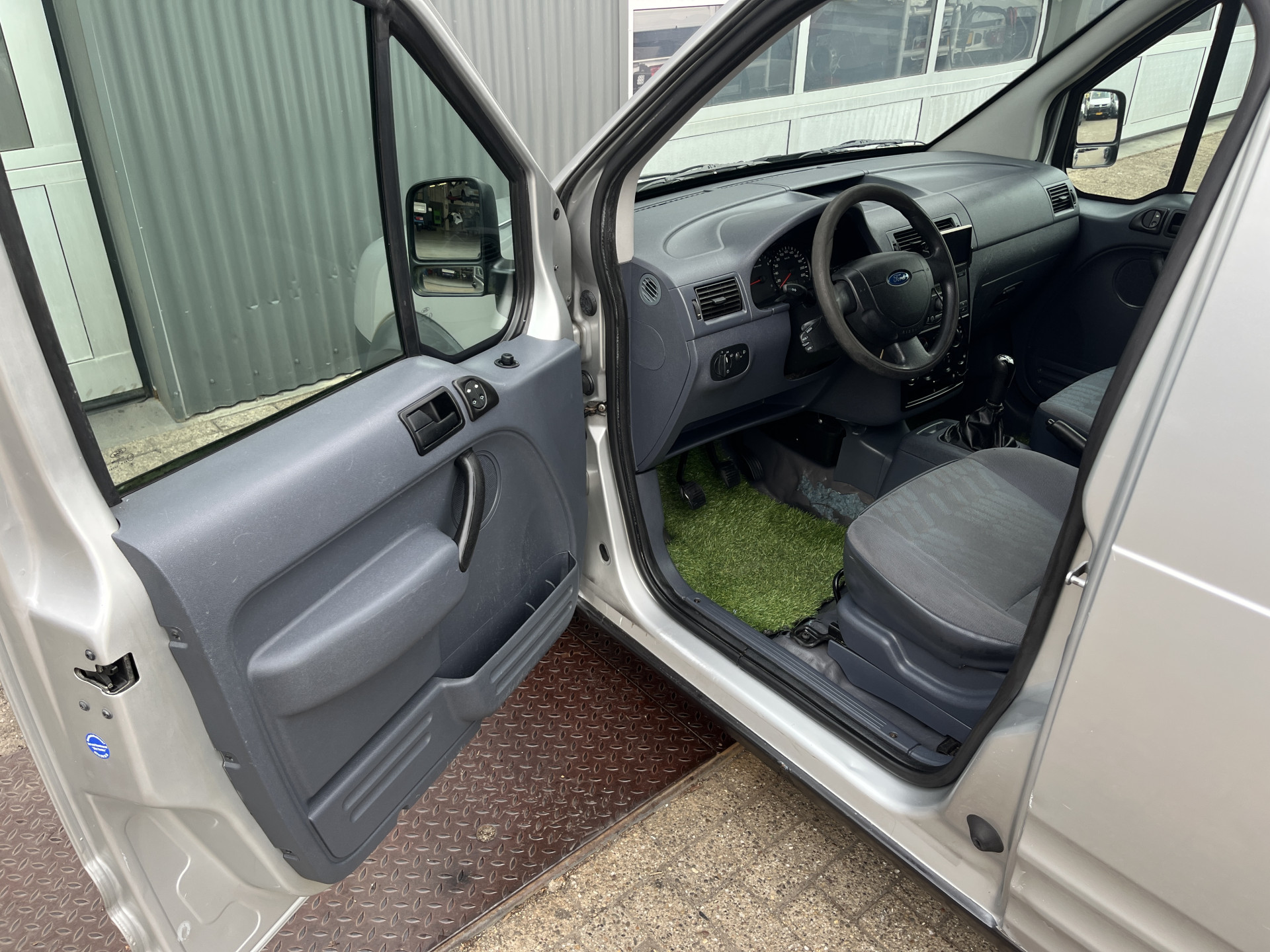 Foto van Ford Transit Connect T200s Van 1,8tdci 66