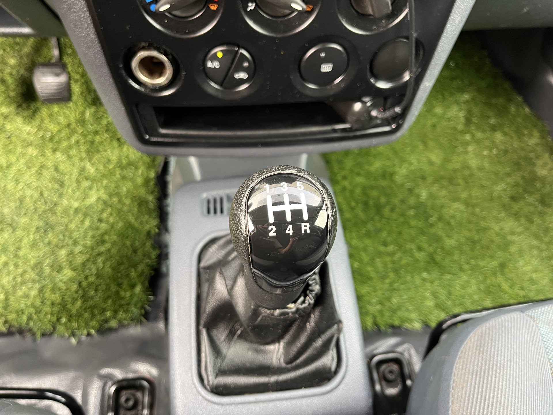Foto van Ford Transit Connect T200s Van 1,8tdci 66