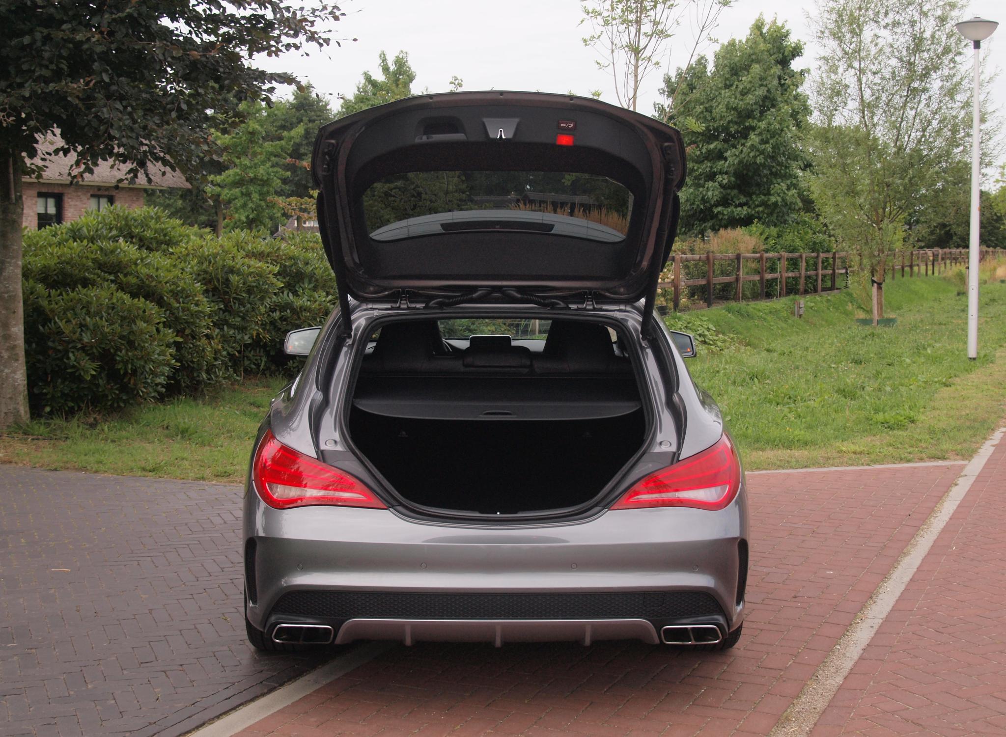 Foto van Mercedes-Benz AMG Cla 45