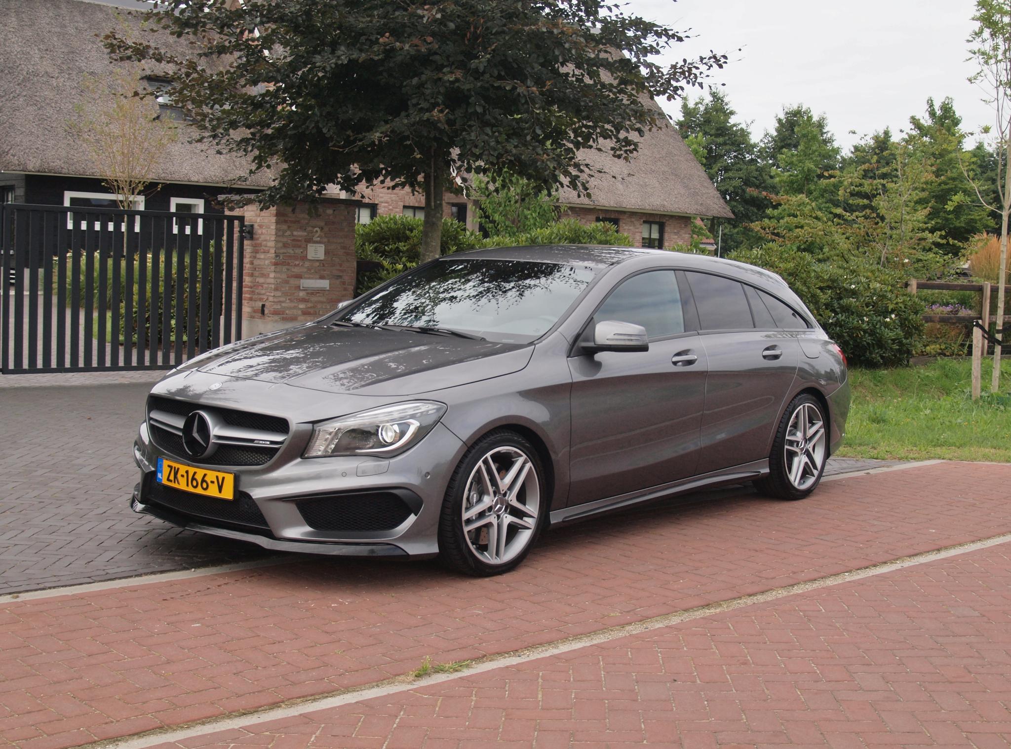 Foto van Mercedes-Benz AMG Cla 45