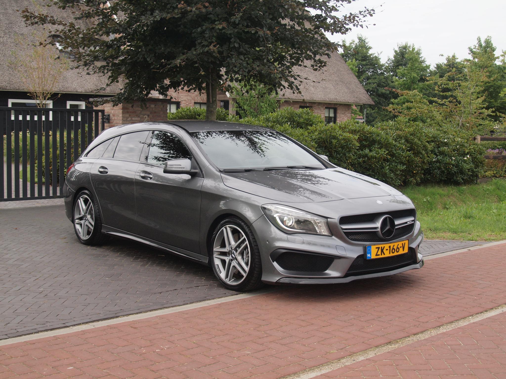 Foto van Mercedes-Benz AMG Cla 45