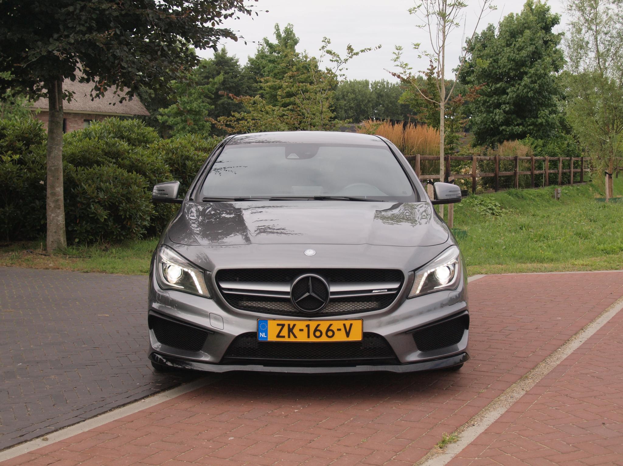 Foto van Mercedes-Benz AMG Cla 45