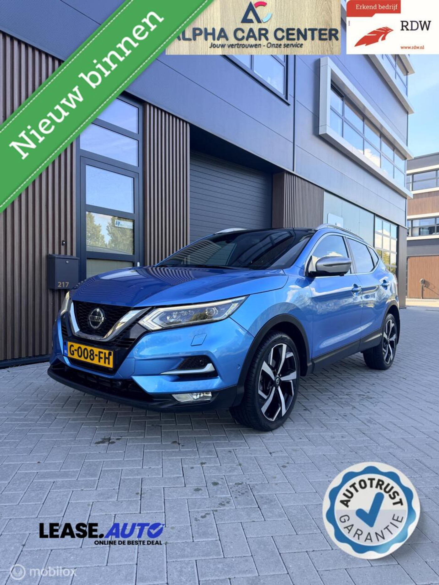 Nissan Nissan Qashqai 1.2 Tekna + PANO/360CMRA/LEER 2018 - voorkant