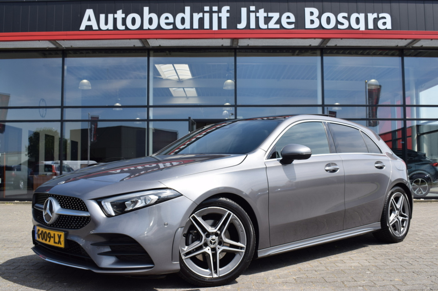 Mercedes-Benz A 180 180 Automaat Business Solution AMG 2019 - voorkant