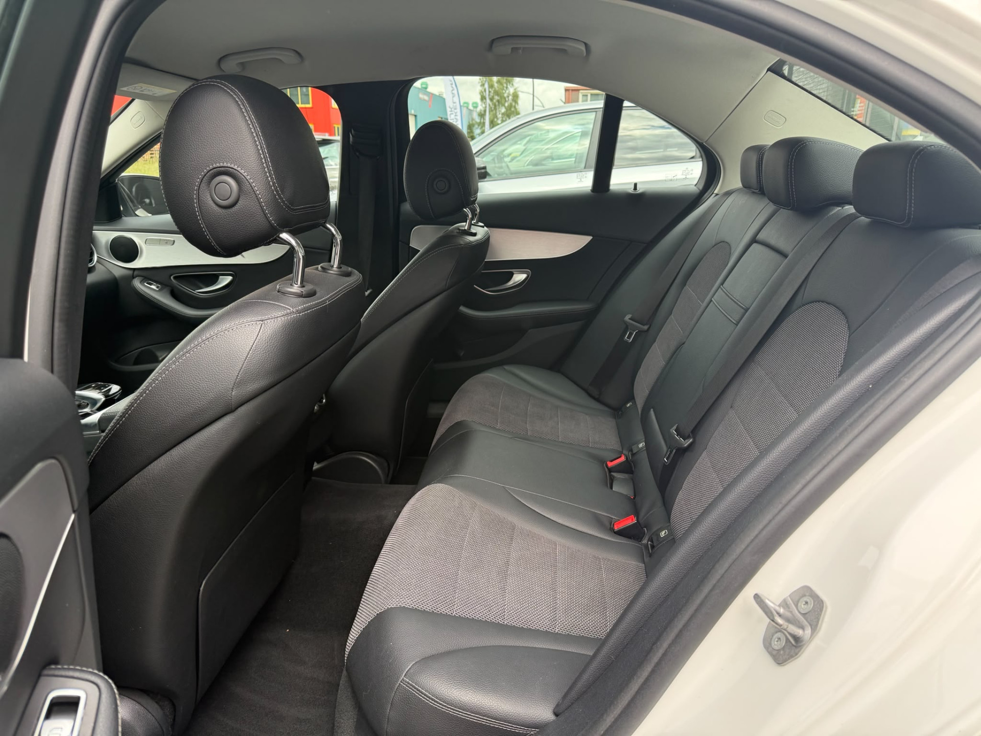 Foto van Mercedes-Benz C 200