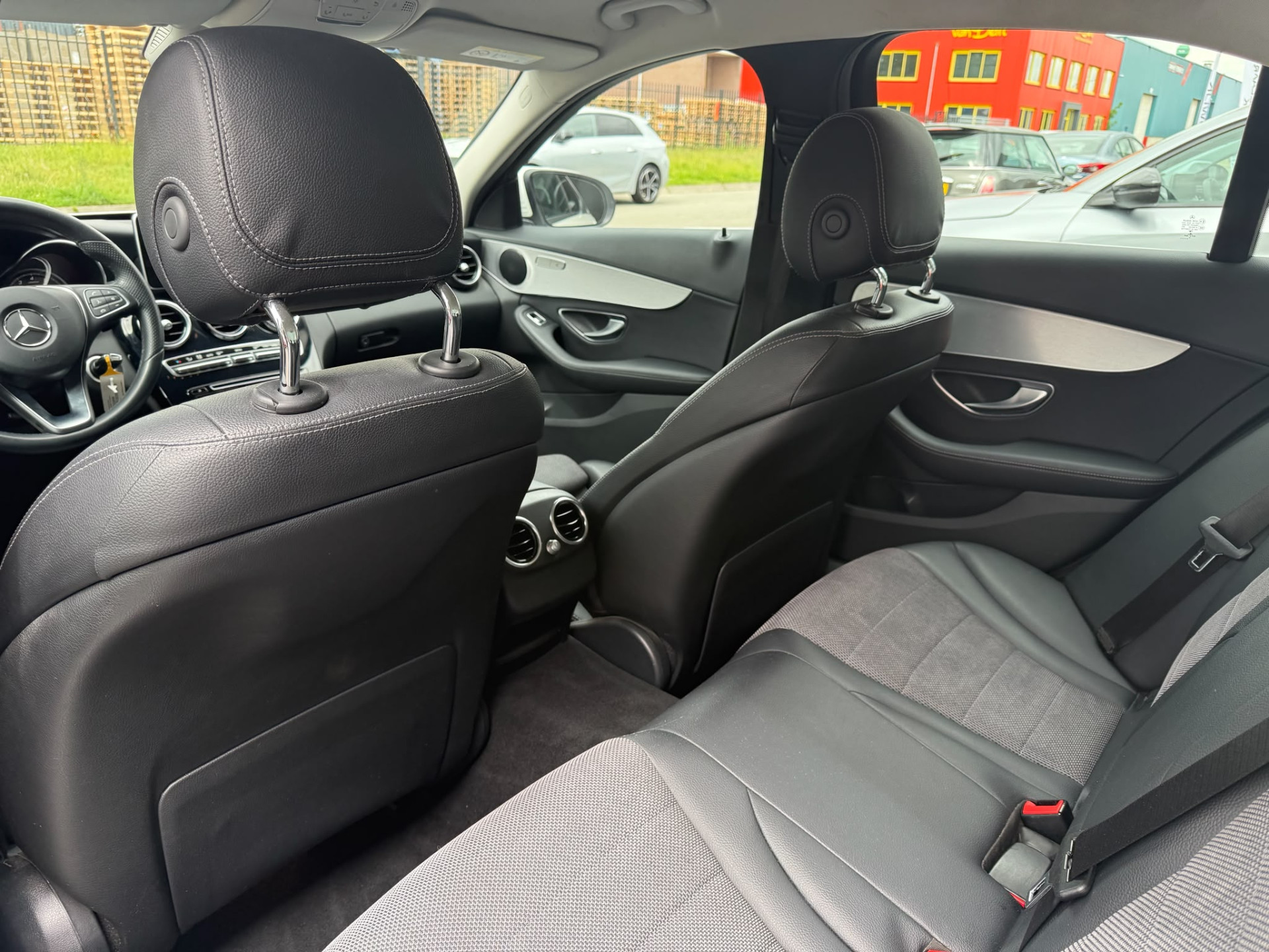 Foto van Mercedes-Benz C 200