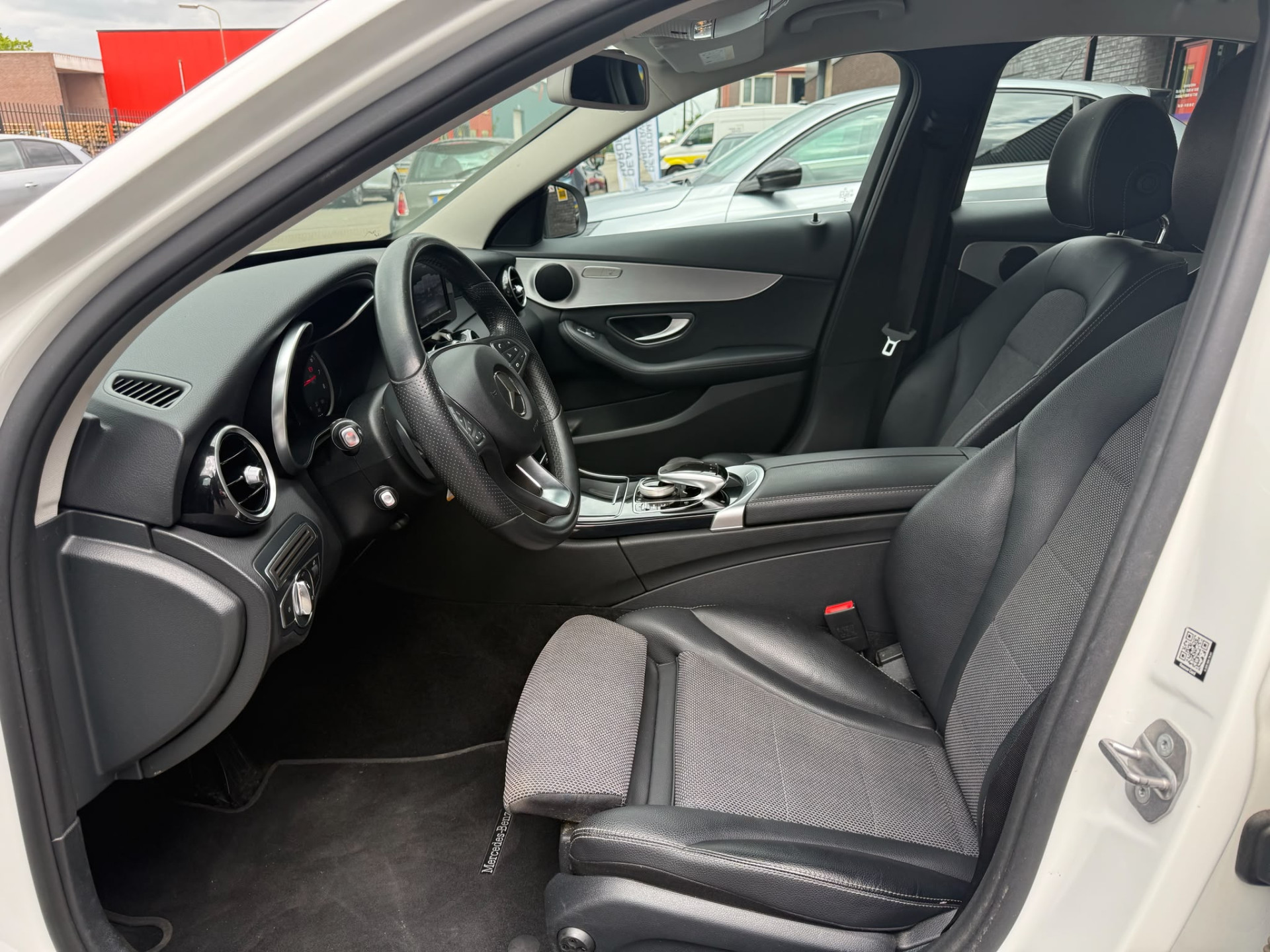 Foto van Mercedes-Benz C 200