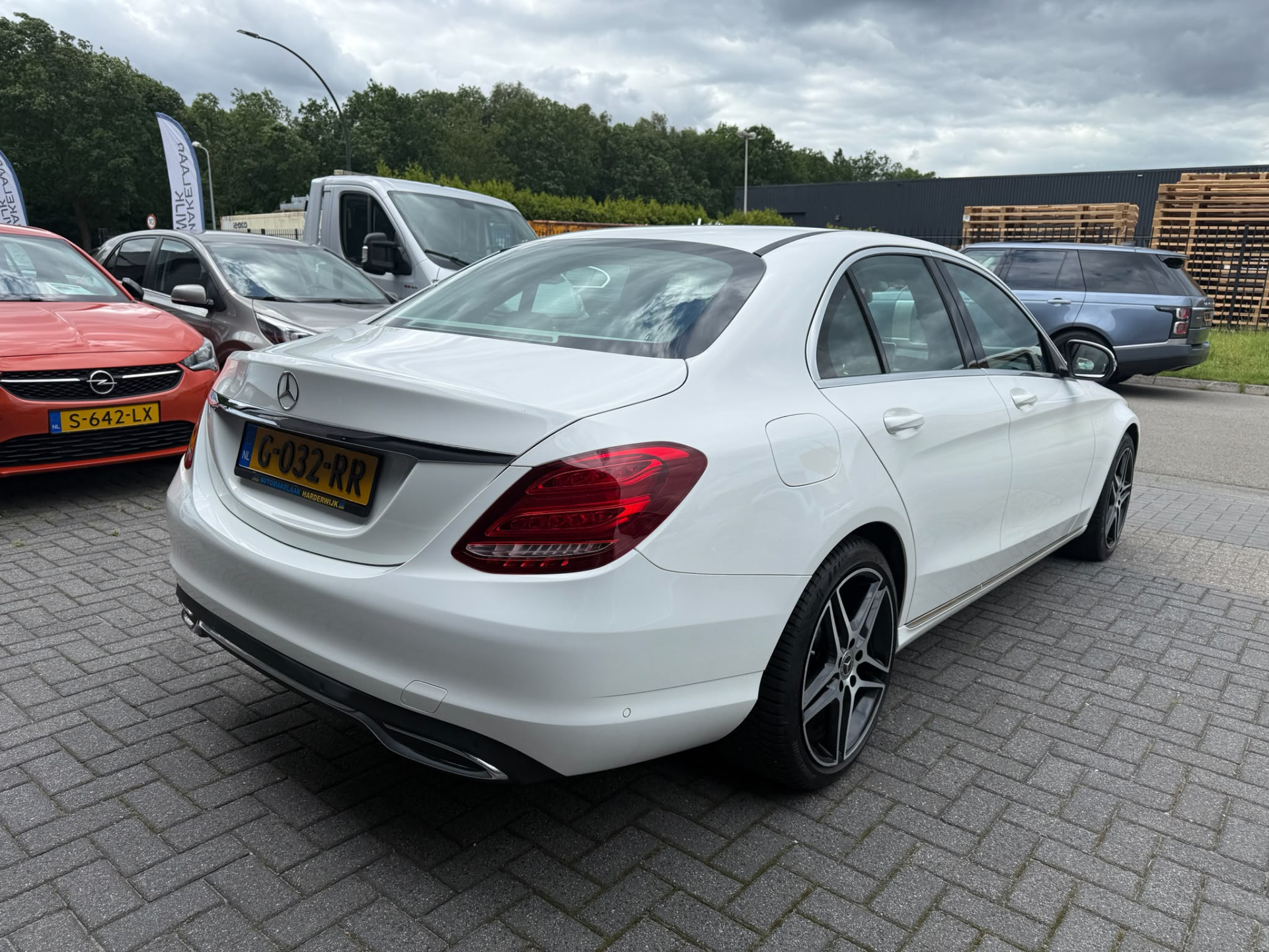 Foto van Mercedes-Benz C 200