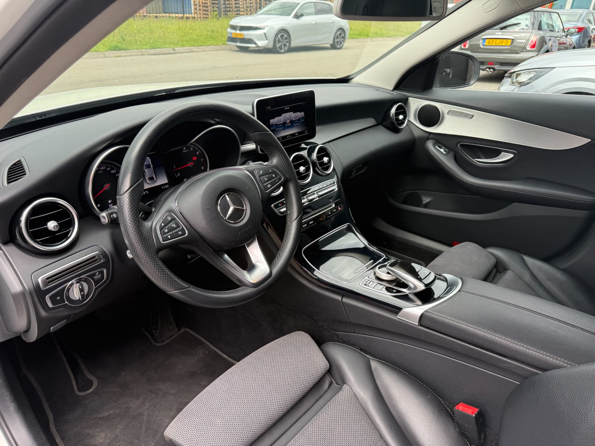 Foto van Mercedes-Benz C 200