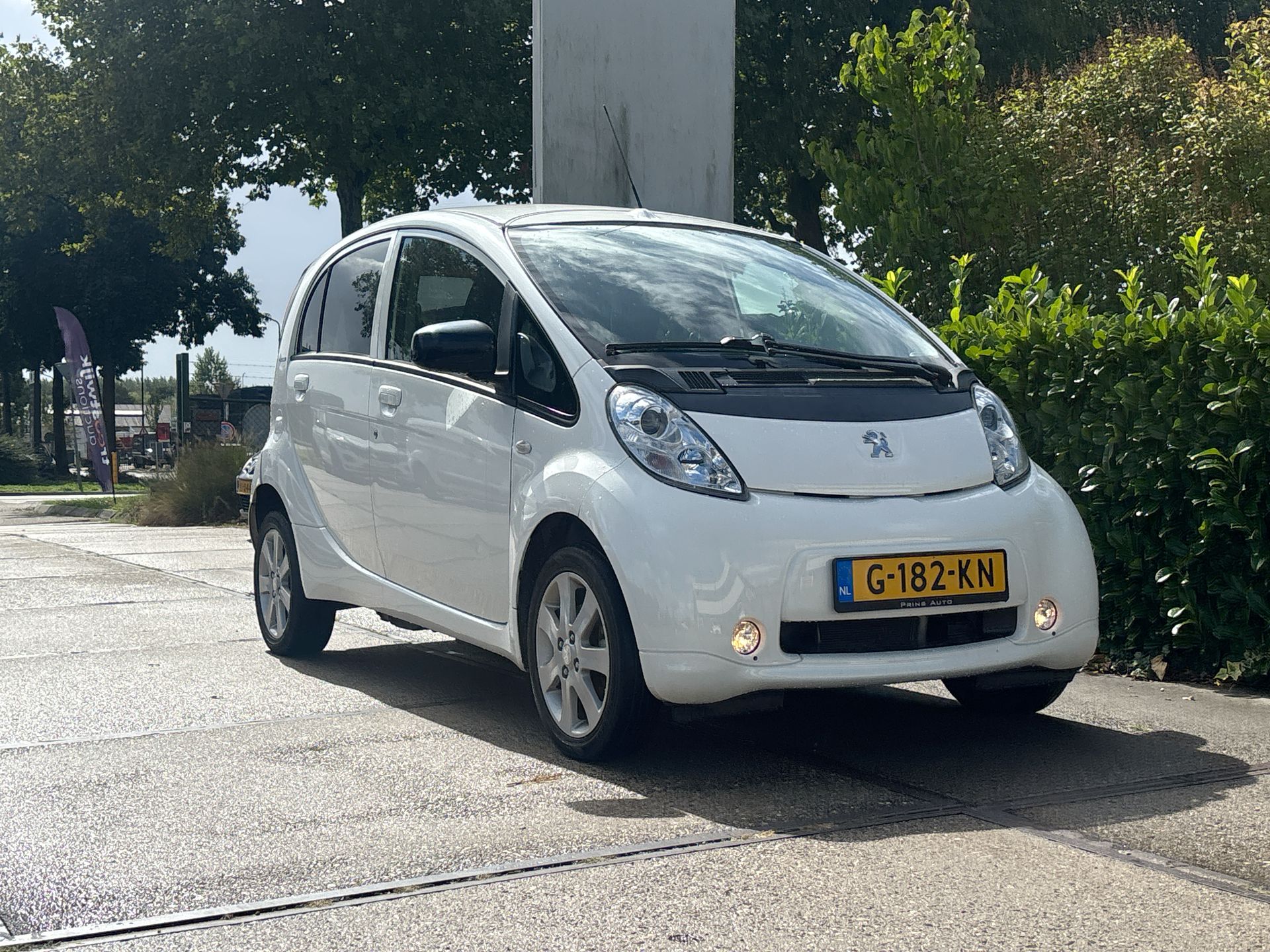 Foto van Peugeot Ion