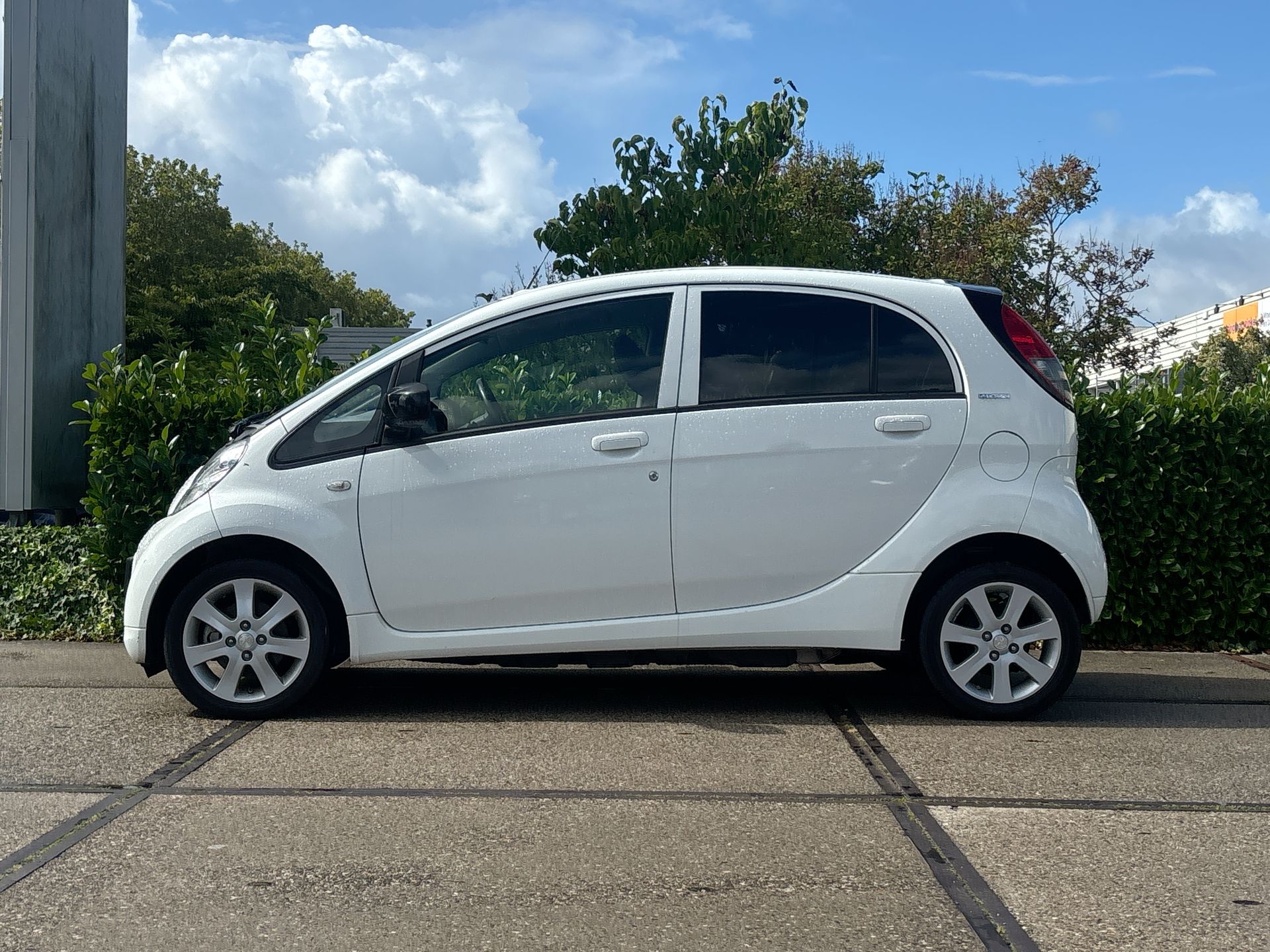 Foto van Peugeot Ion