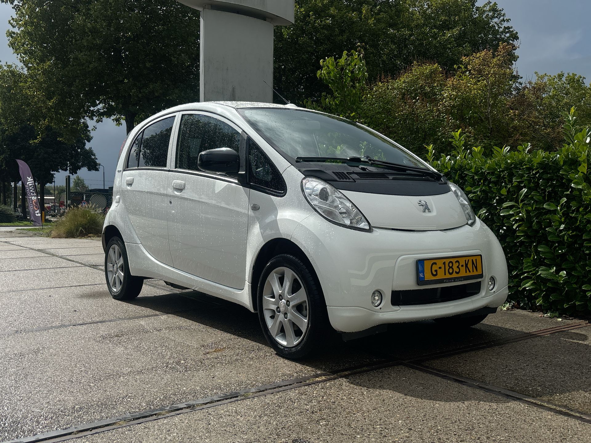Foto van Peugeot Ion
