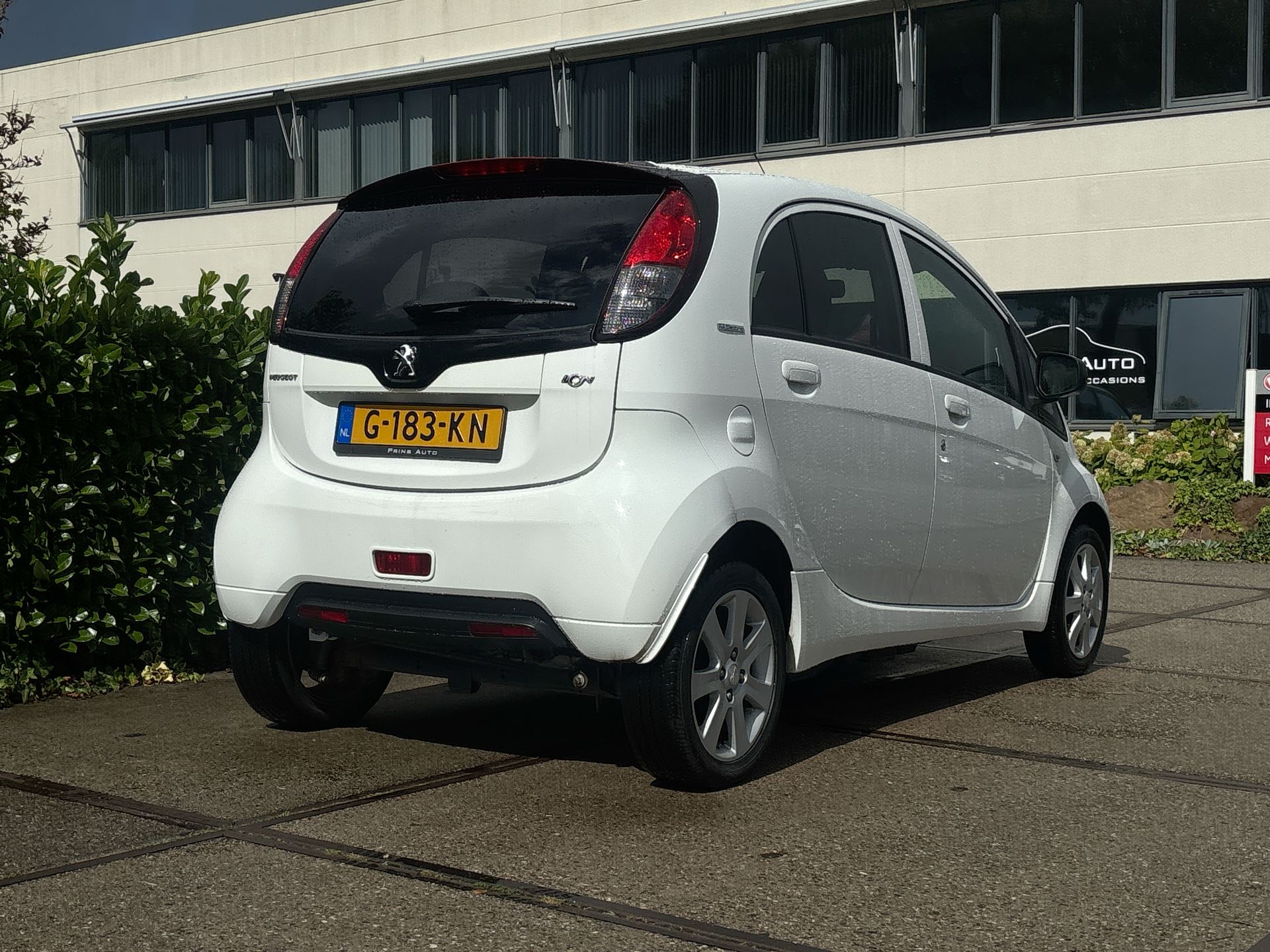 Foto van Peugeot Ion