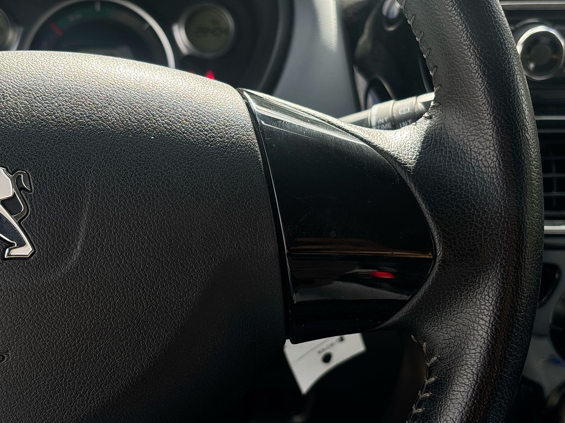 Foto van Peugeot Ion