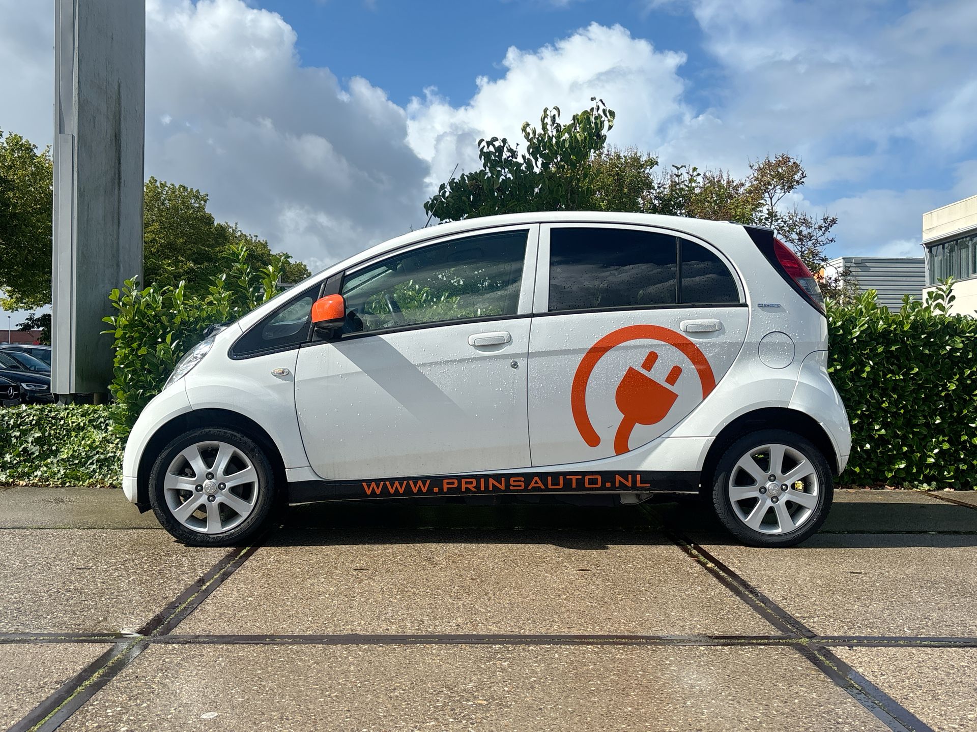 Foto van Peugeot Ion