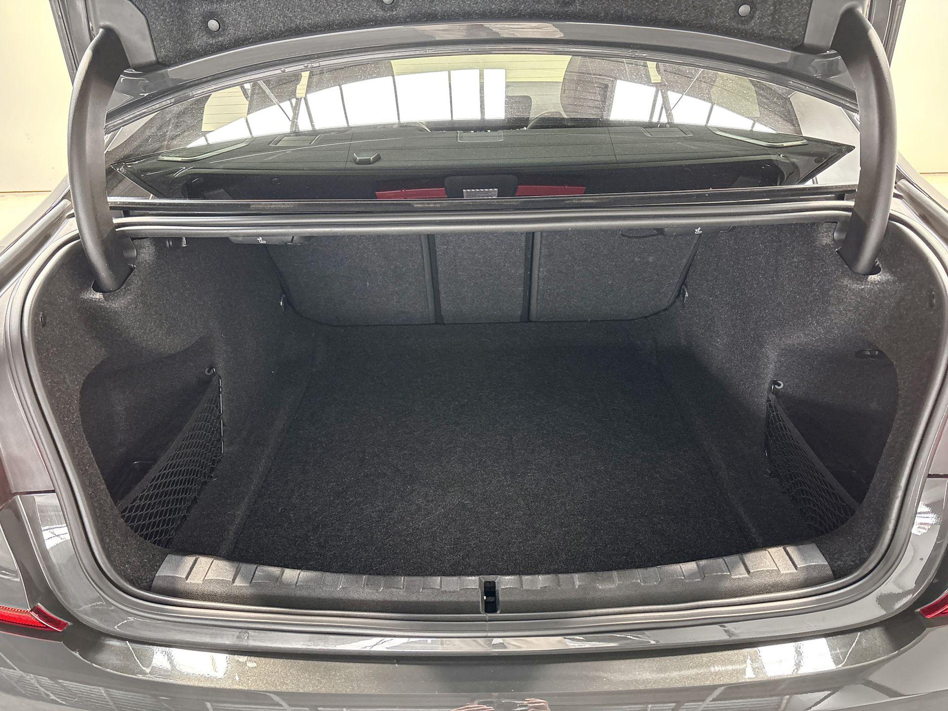 Foto van BMW 330i