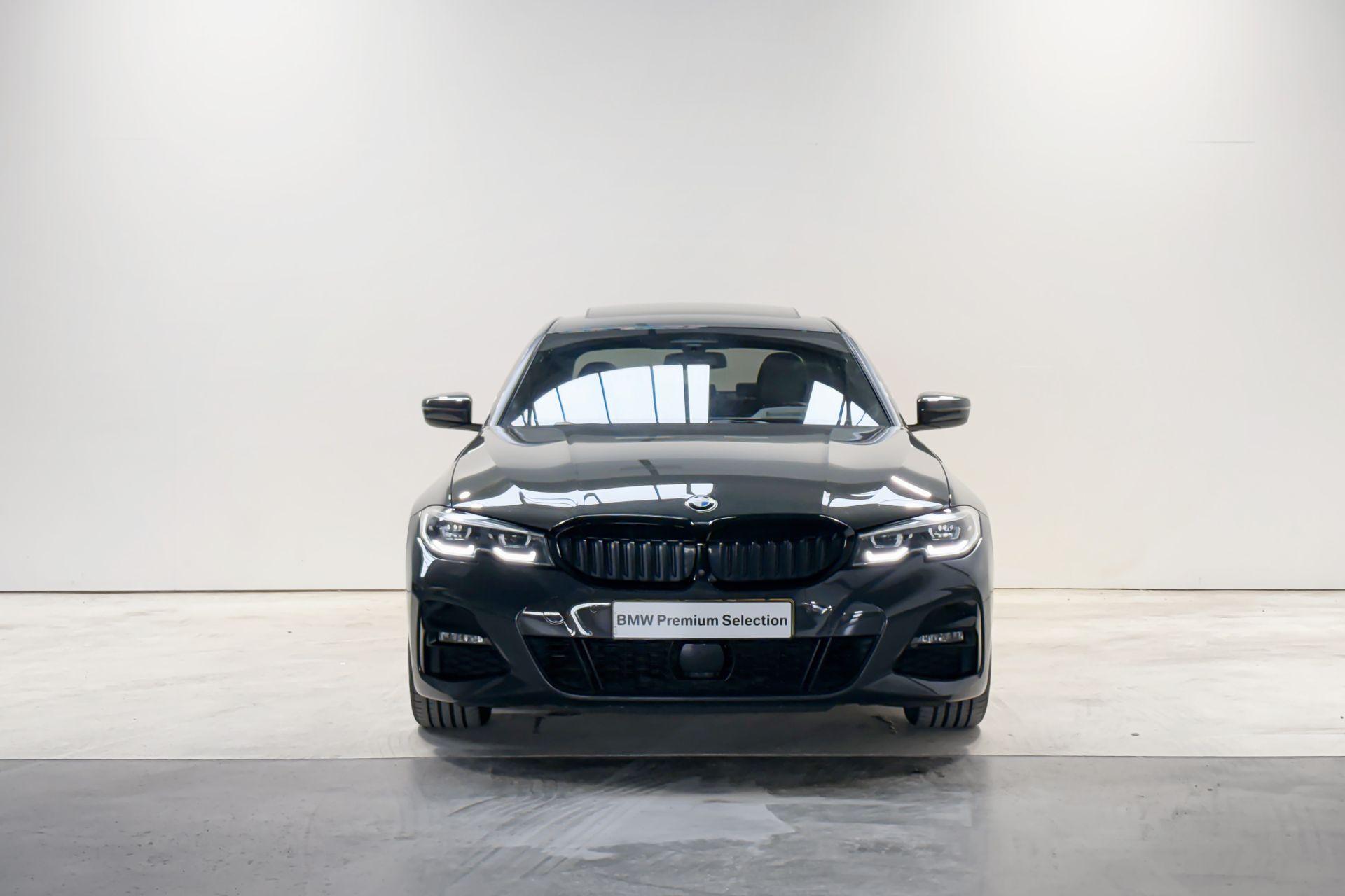 Foto van BMW 330i