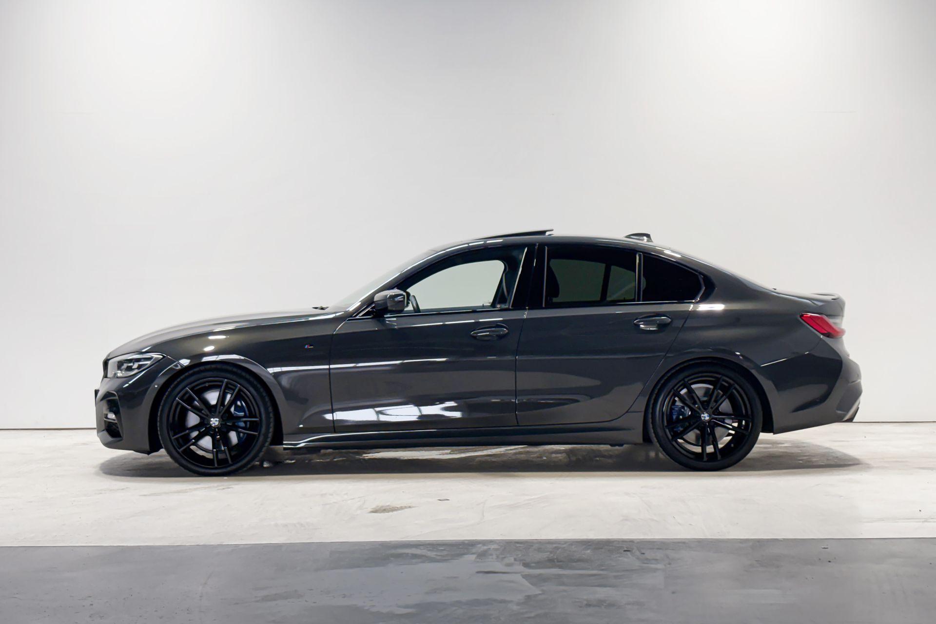 Foto van BMW 330i