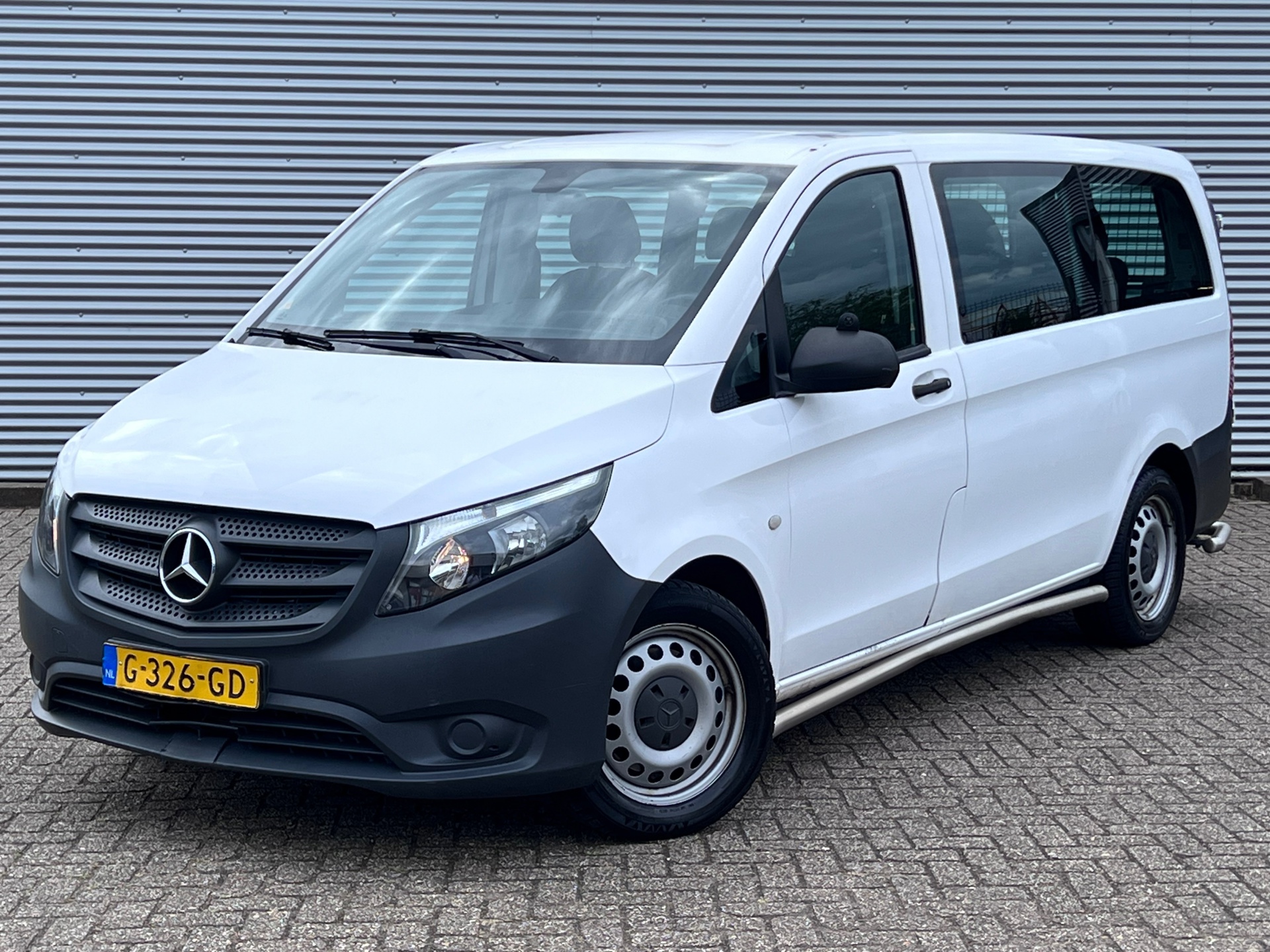 Foto van Mercedes-Benz Vito Tourer