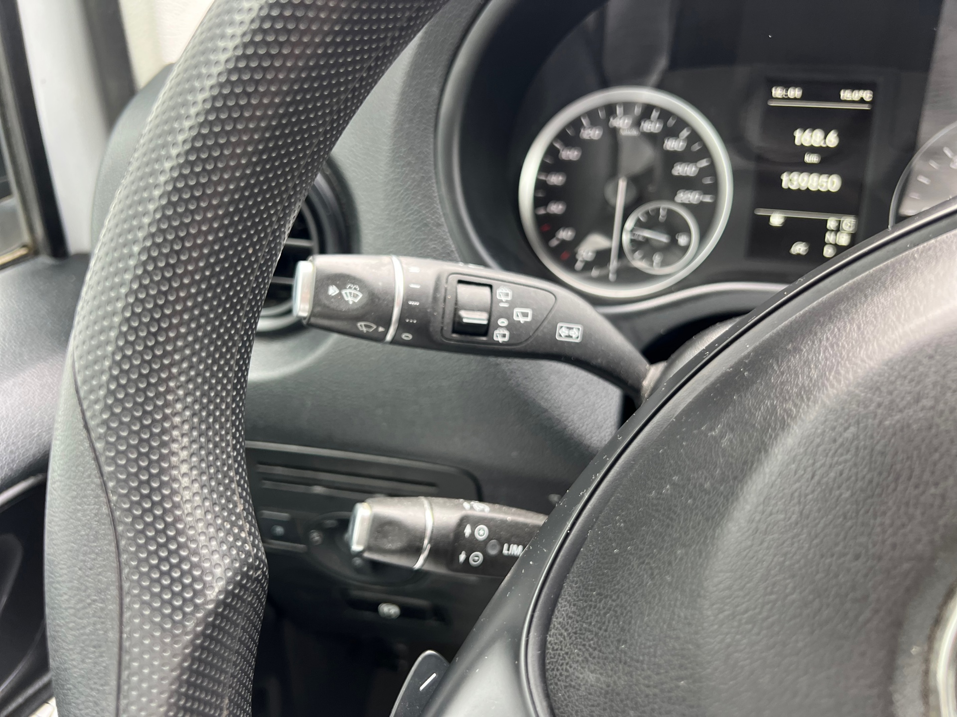Foto van Mercedes-Benz Vito Tourer