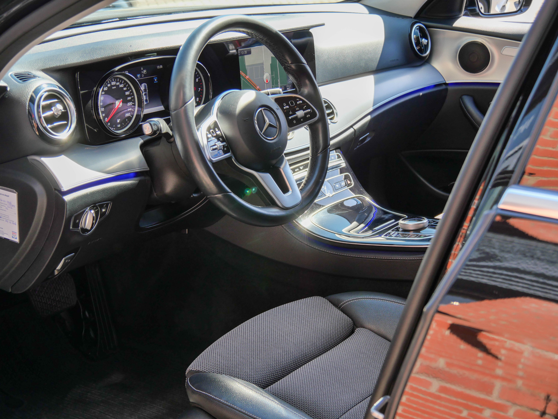 Foto van Mercedes-Benz E 200