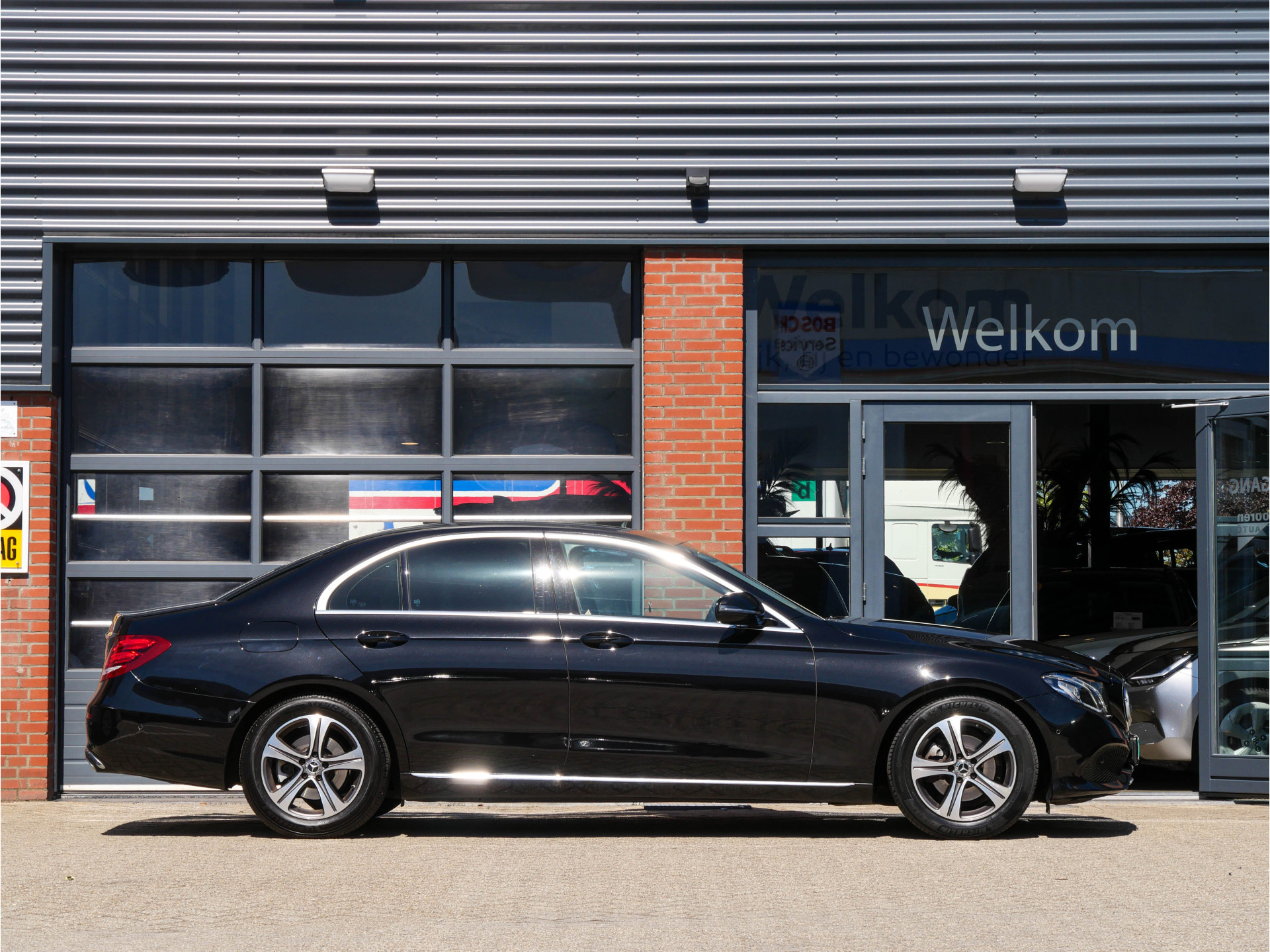 Foto van Mercedes-Benz E 200