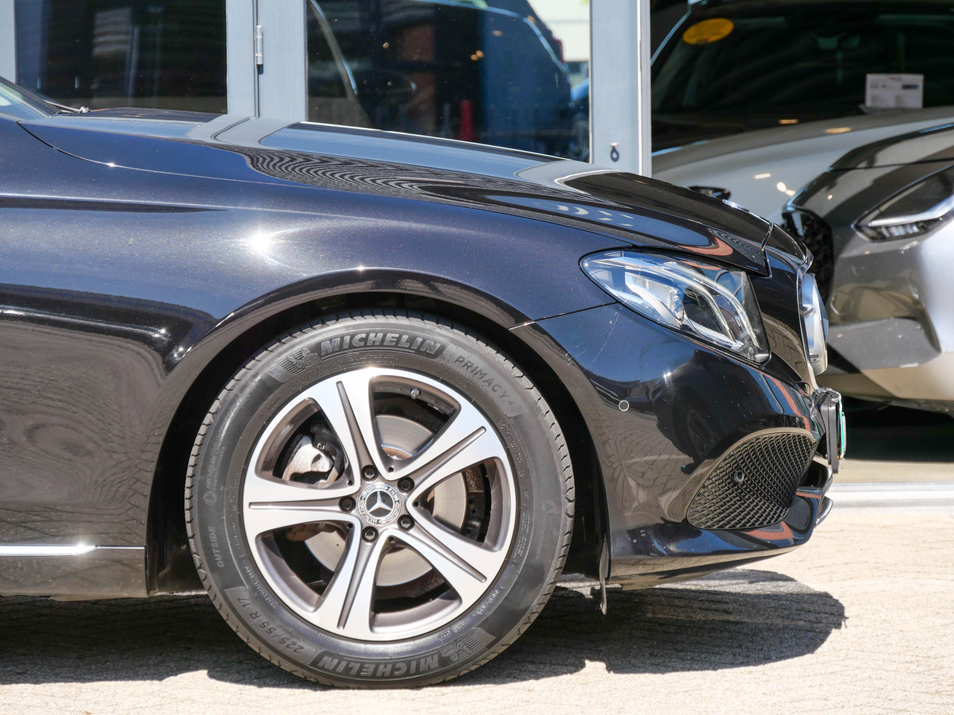 Foto van Mercedes-Benz E 200