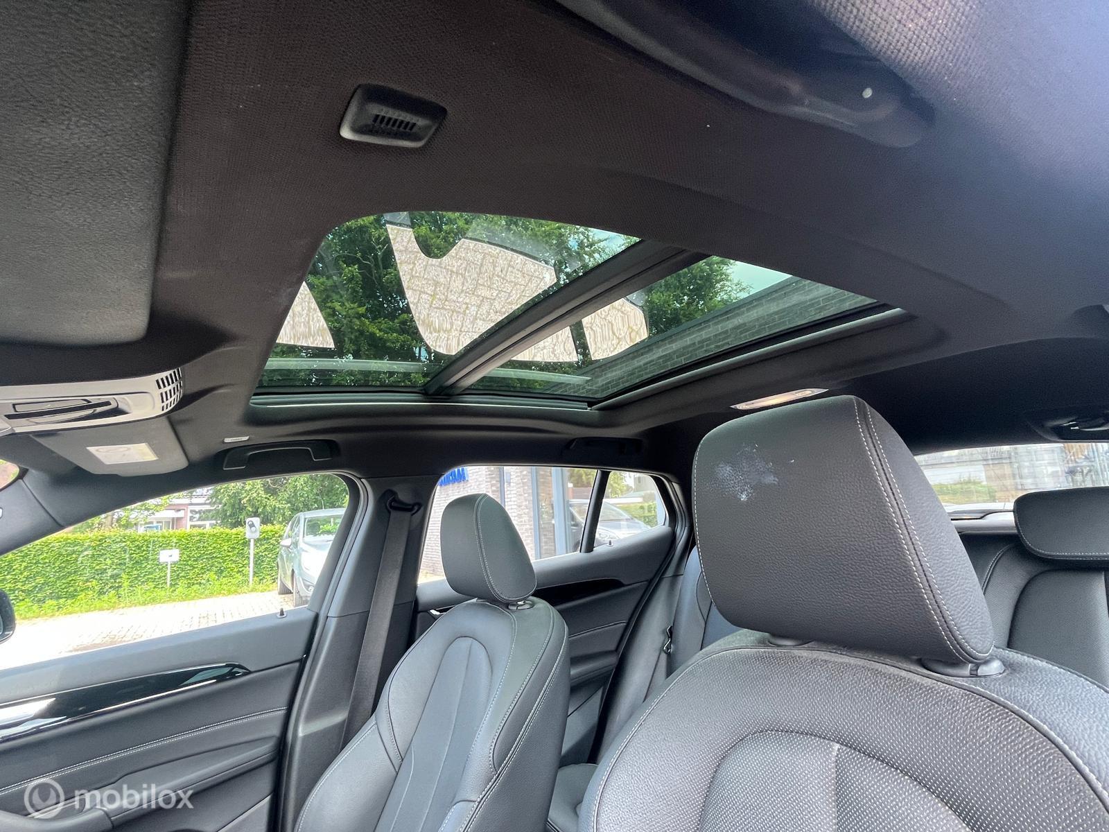 Foto van BMW X2 Sdrive20i