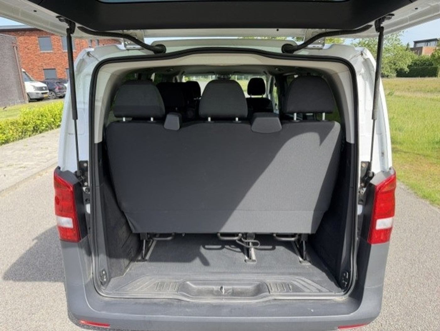 Foto van Mercedes-Benz Vito Tourer