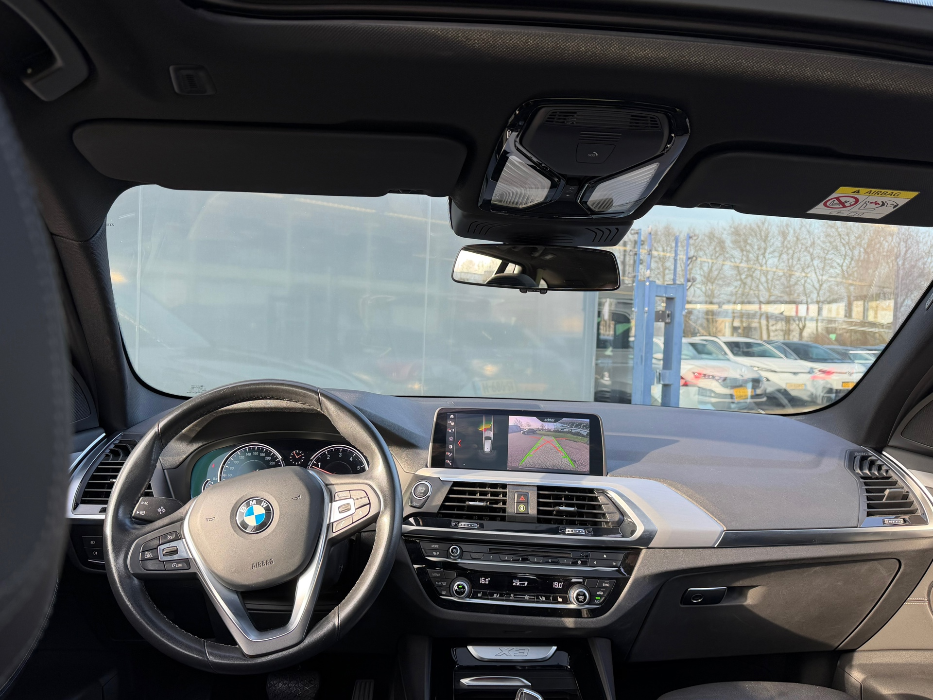 Foto van BMW X3 Sdrive20i
