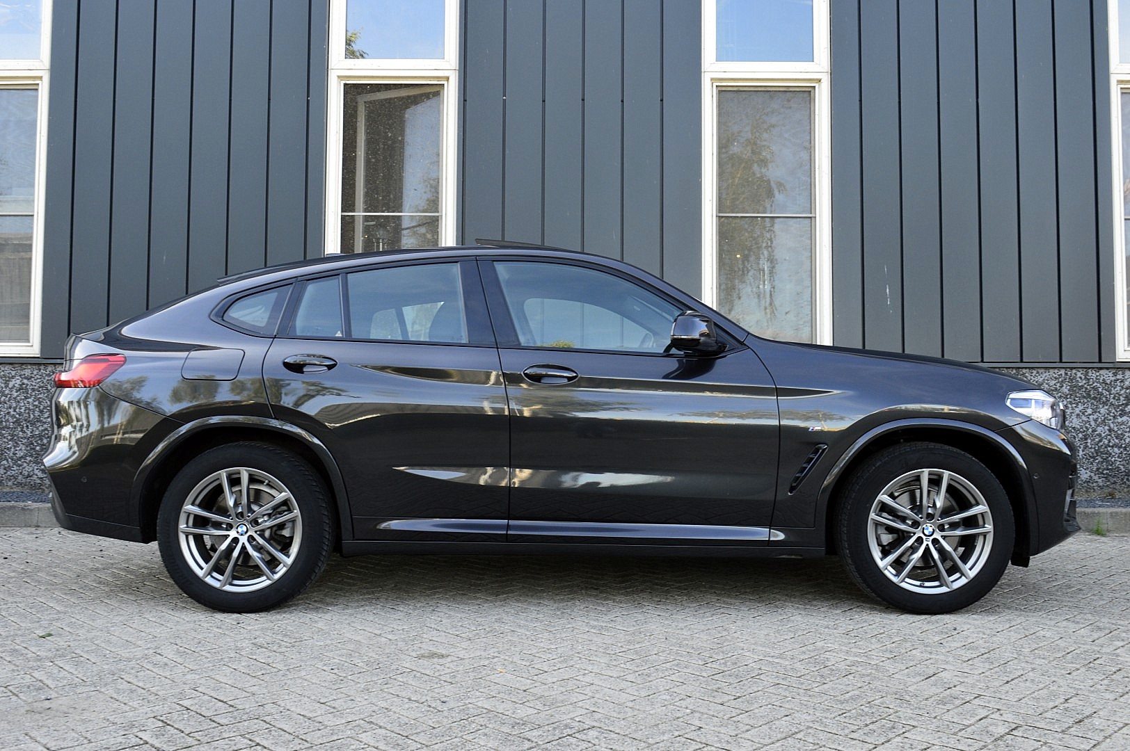 Foto van BMW X4 Xdrive20i
