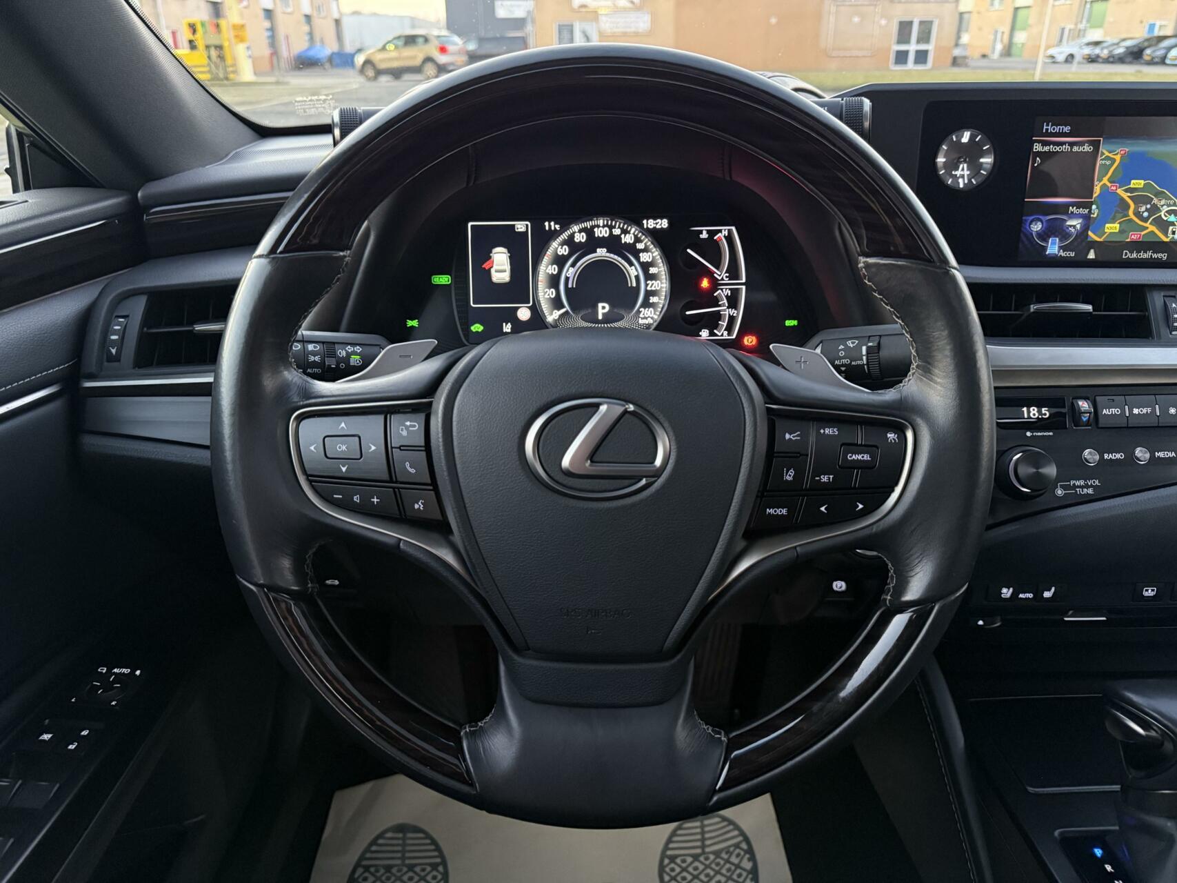 Foto van Lexus Es