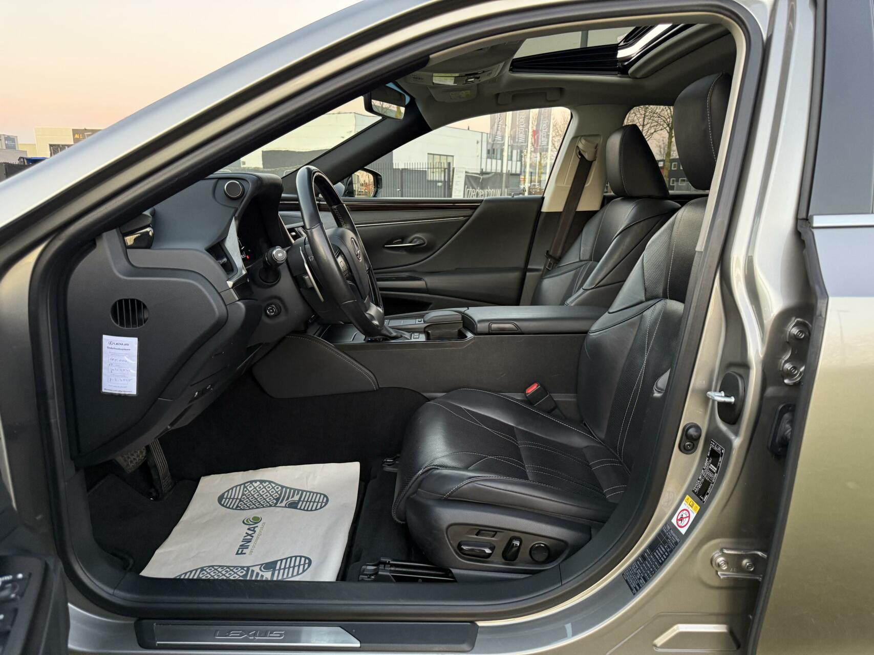 Foto van Lexus Es