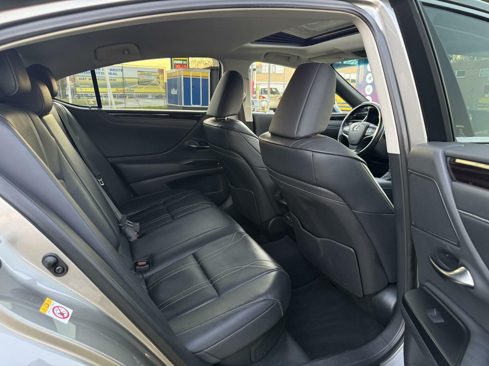 Foto van Lexus Es