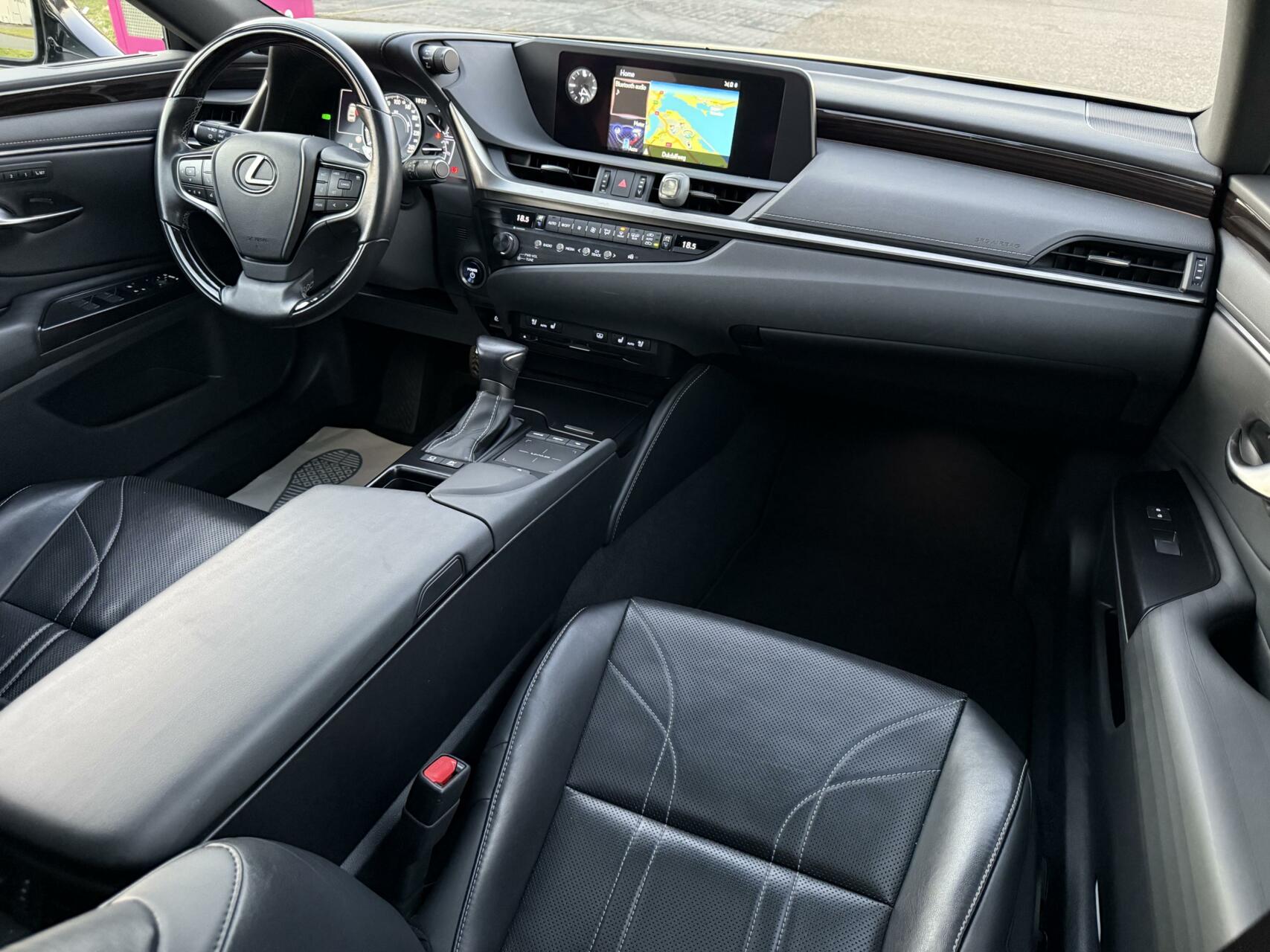 Foto van Lexus Es
