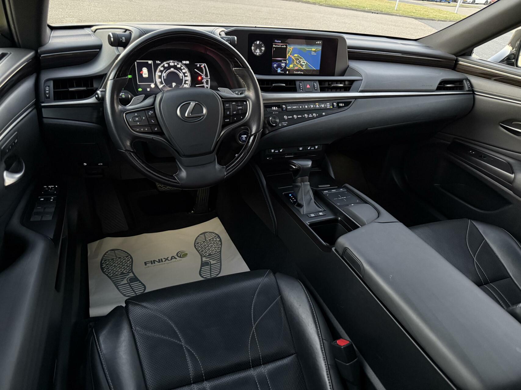 Foto van Lexus Es